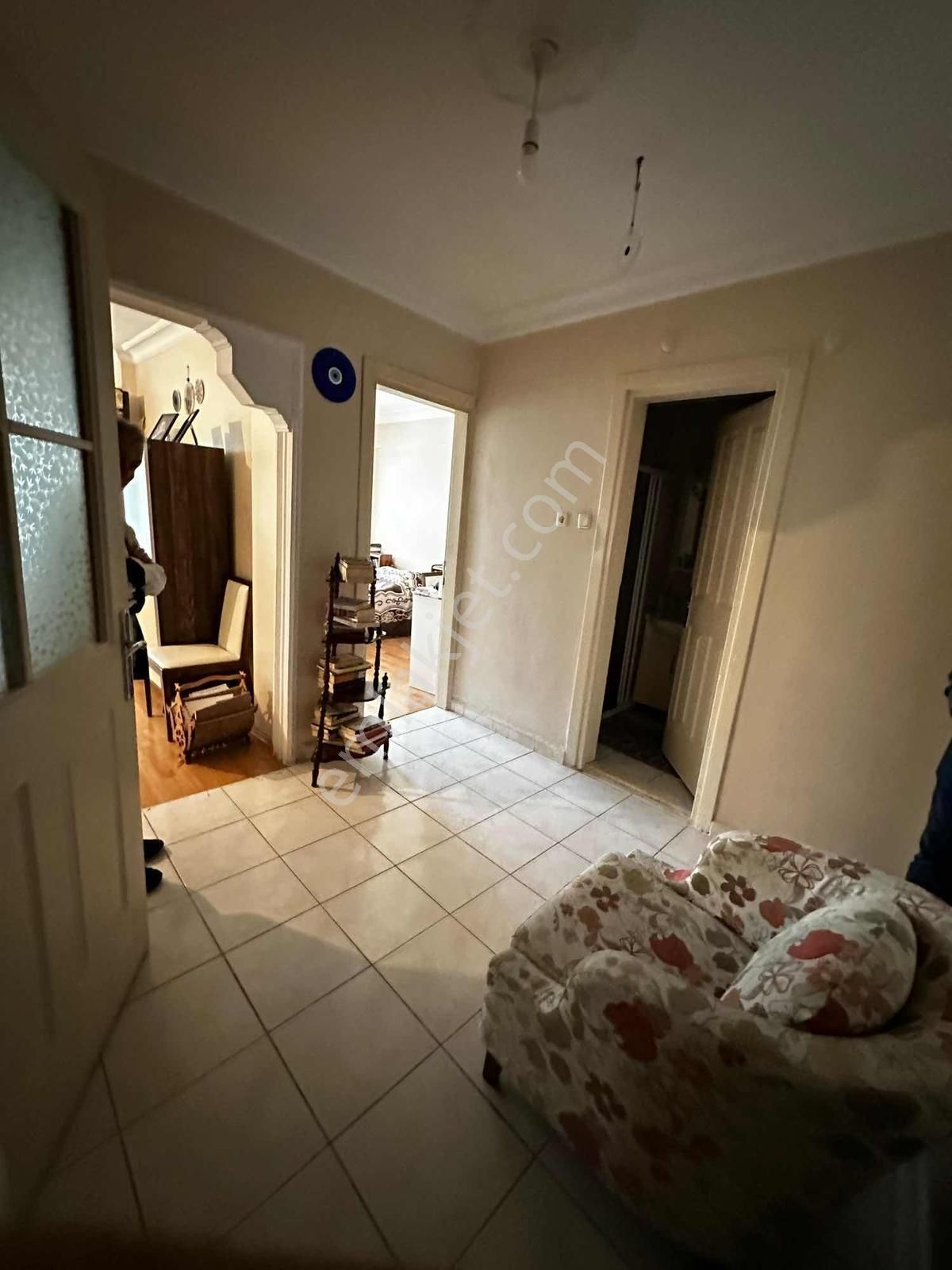 Nevmahalden Ahmediyede Merkezi Konumda Arakat Geniş Ferah Daire - Görsel 11