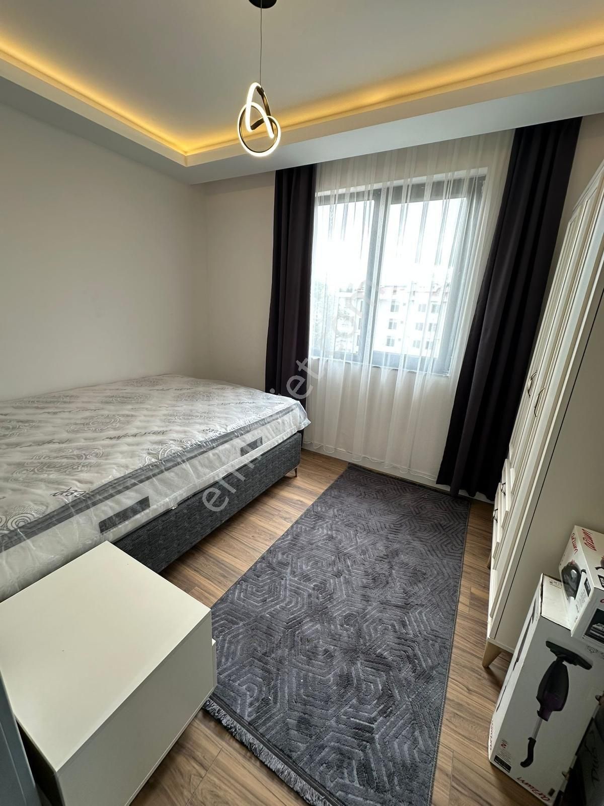 Ulaşıma Yakın Eşyalı Lüks 1+1 Daire - Görsel 3