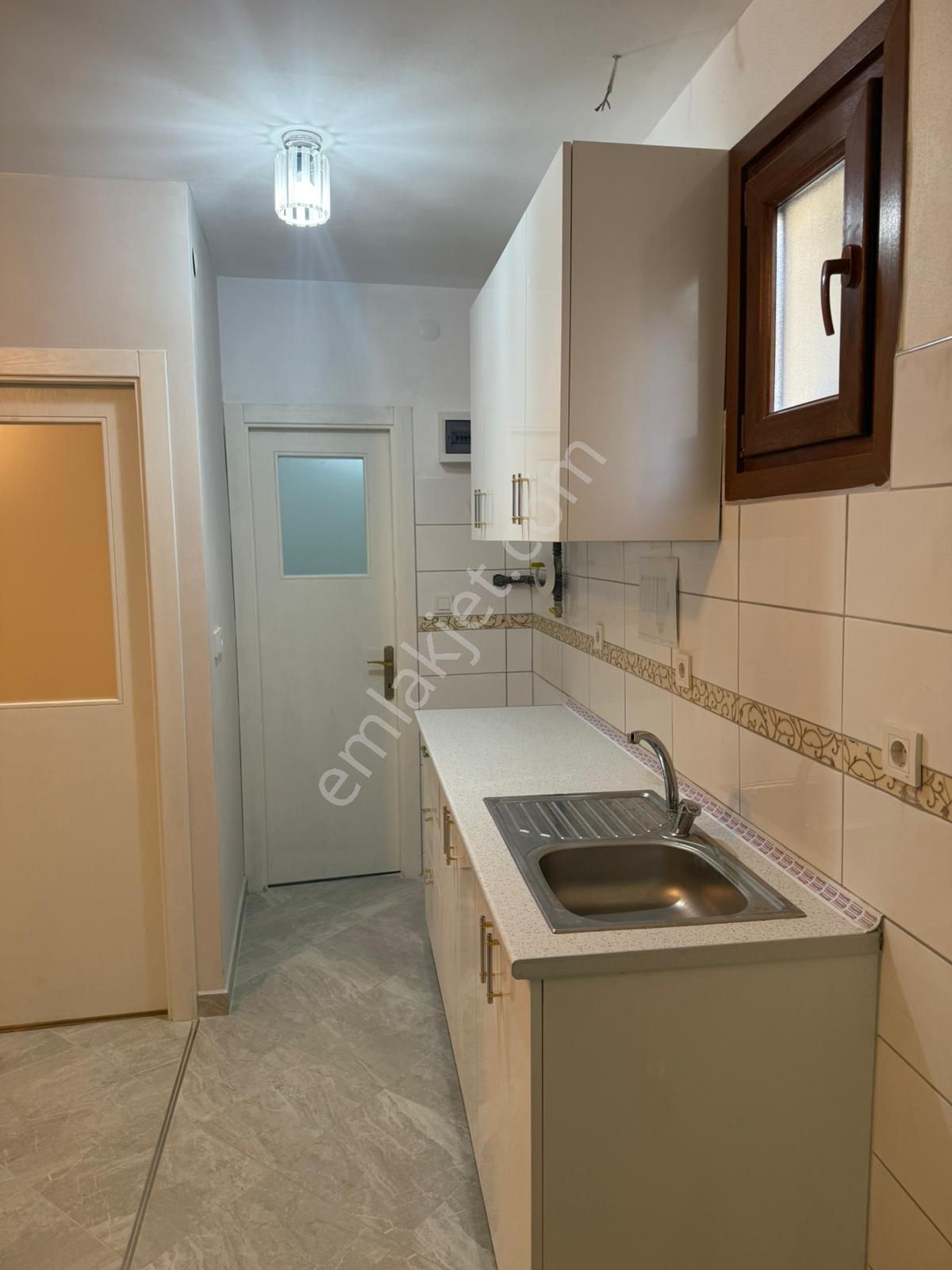 🏡 Caddeye Cepheli, Aydınlık, Yeni Tadilatlı Kiralık 1+1 Daire Veya Dükkan - Görsel 4
