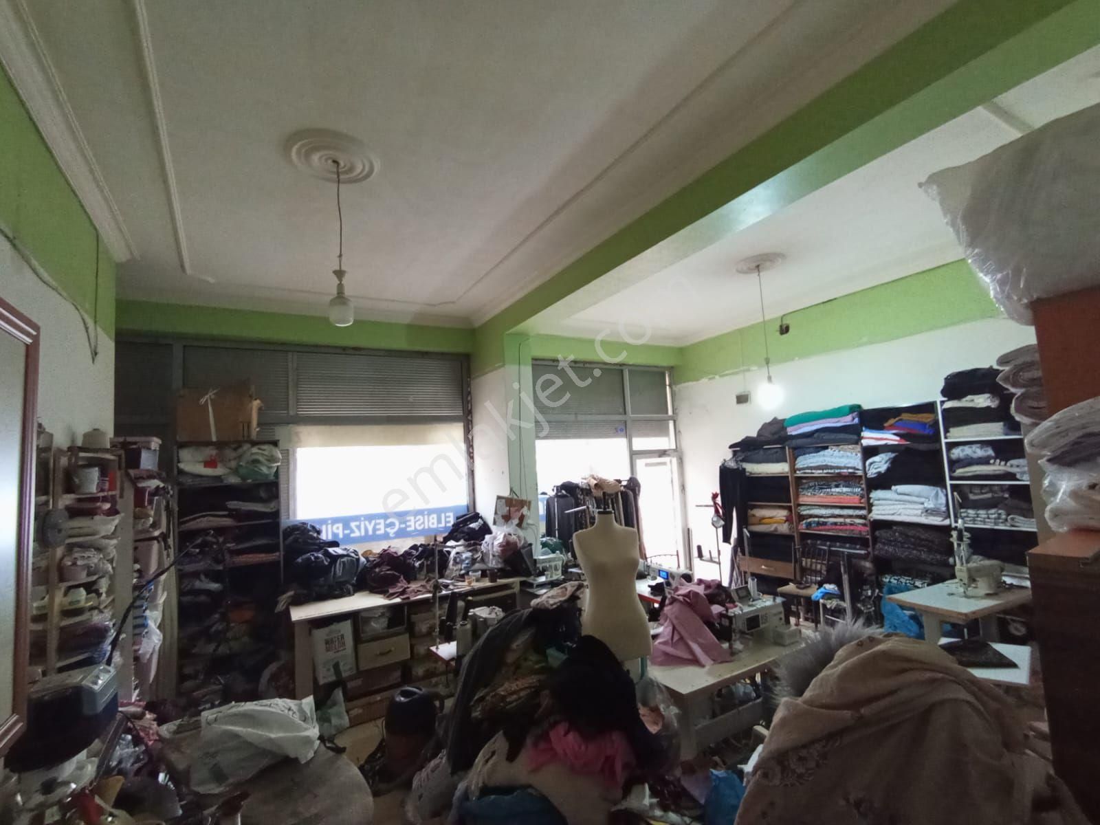 Kent Meydanı Civarın İşlek Konumda Kirası Çok Yüksek Köşe Başı Dükkan Yanı Fırsat Dükkan - Görsel 4