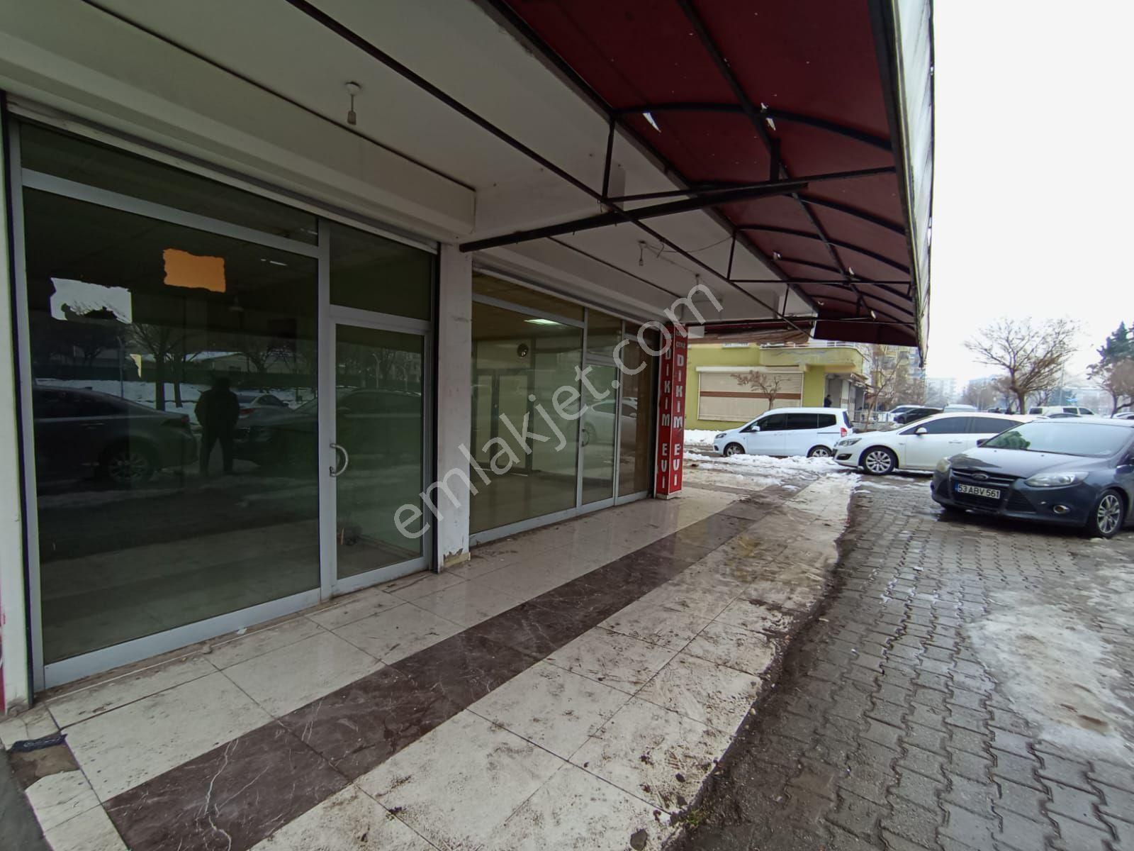 Diclekentte Cadde Üzeri İşlek Konumda Köşe Başı 110 M2 - Görsel 6