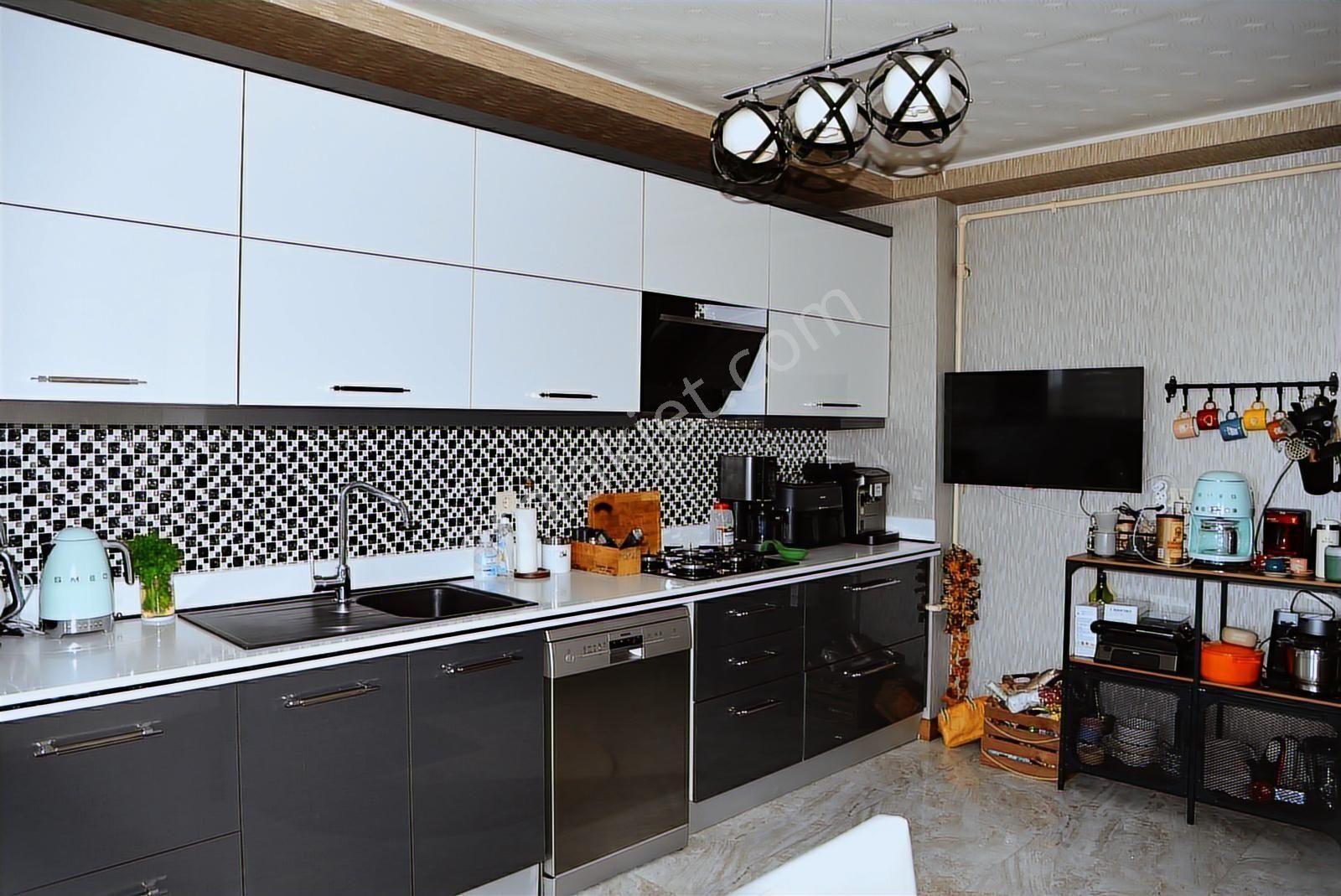 Çankaya Yukarı Öveçler Park Cepheli, Lüks Ve Geniş 3+1 Daire - Görsel 3