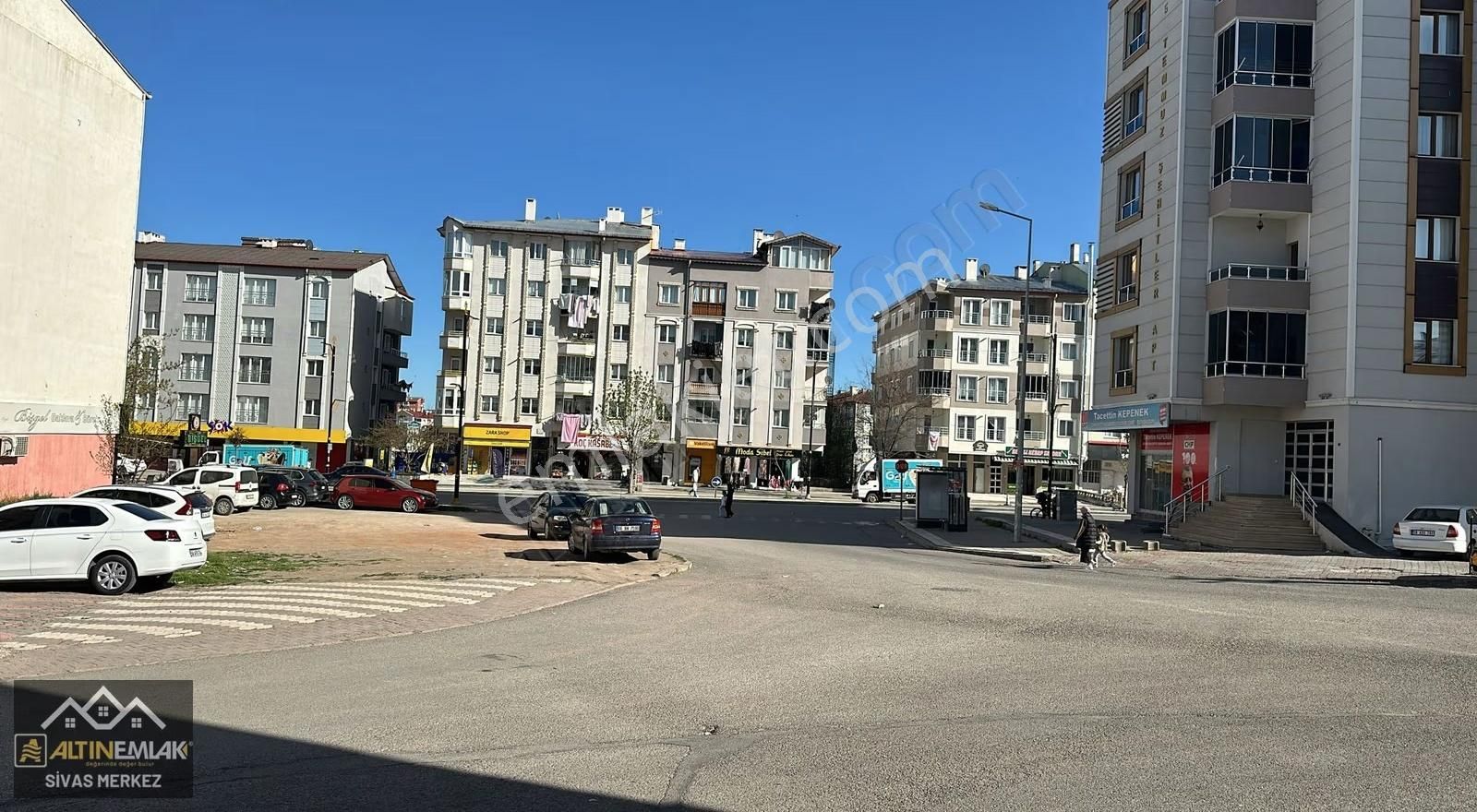 Altın Emlak Satıyor! Kılavuzun Kalbinde 562m2 Satılık Dükkan - Görsel 4