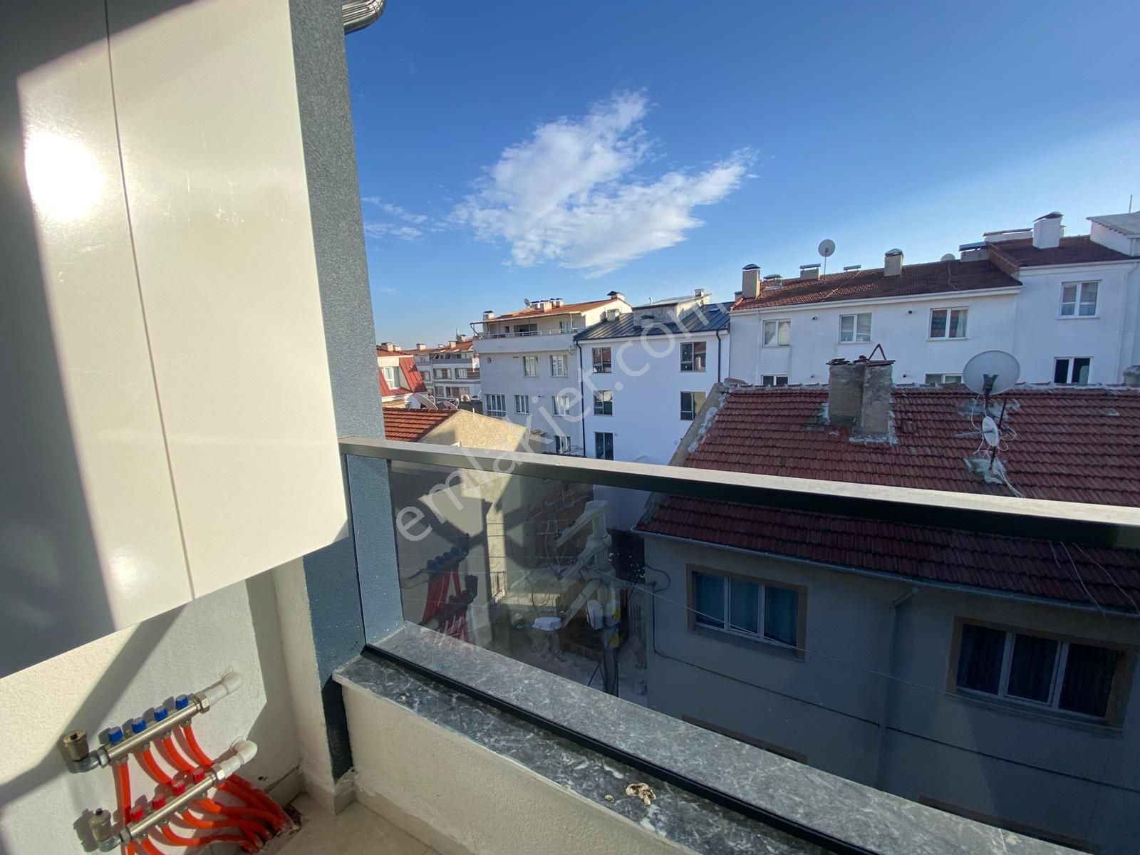 Şirintepede 2+0 Üniversite Yakını - Görsel 3