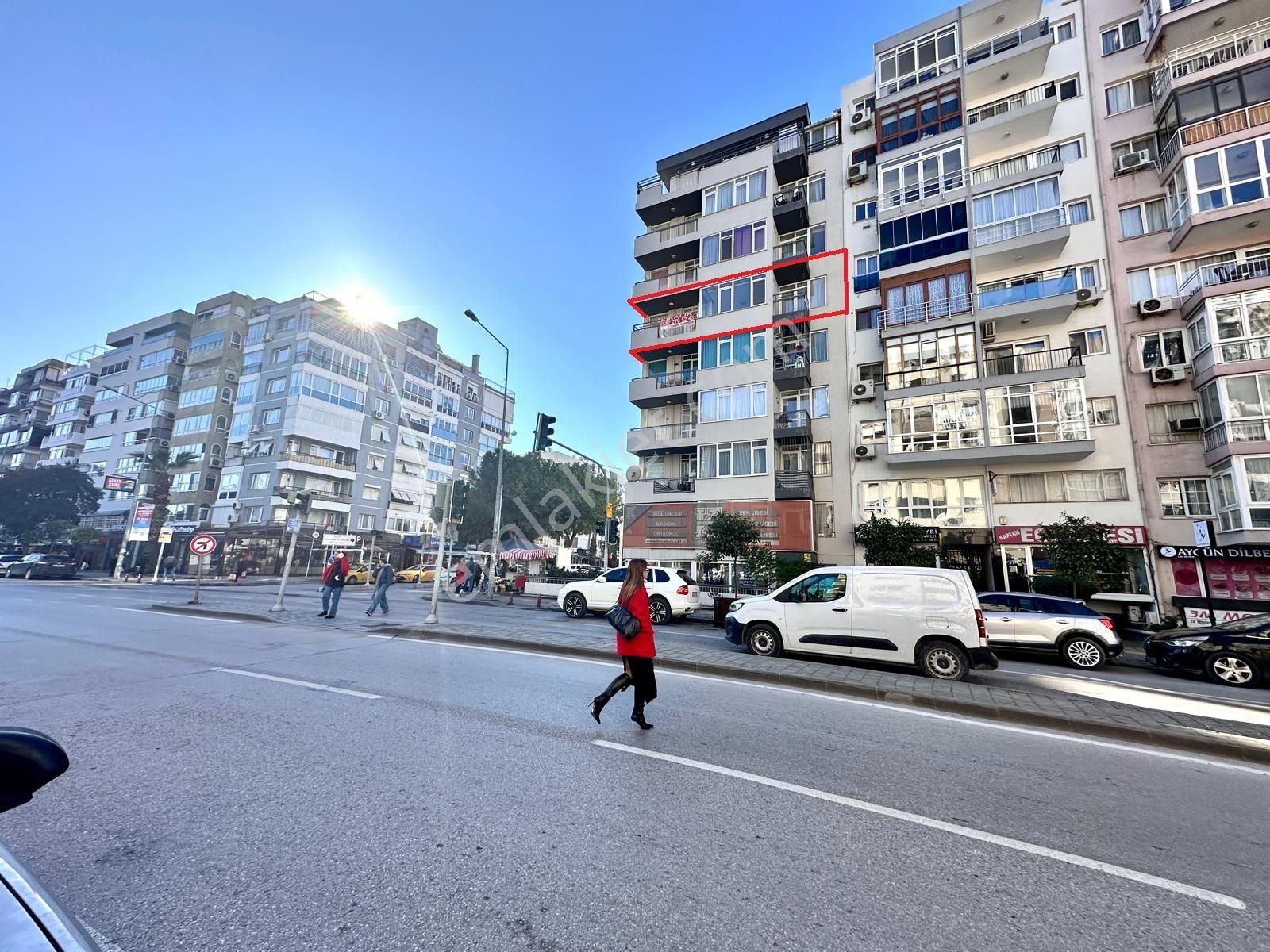 Üçkuyular’da, Işıl Işıl, Köşe, 2 Ayrı Cadde Cepheli, Geniş 2+1 Kiralık Daire