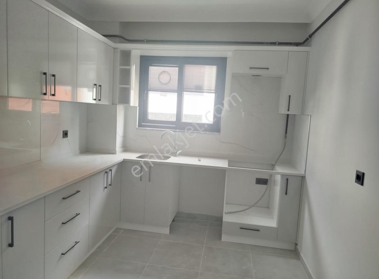 Alemdar Gayrimenkul Yeni Mah.cumr.ilk Okulu Altı Kiralık 2+1 - Görsel 32