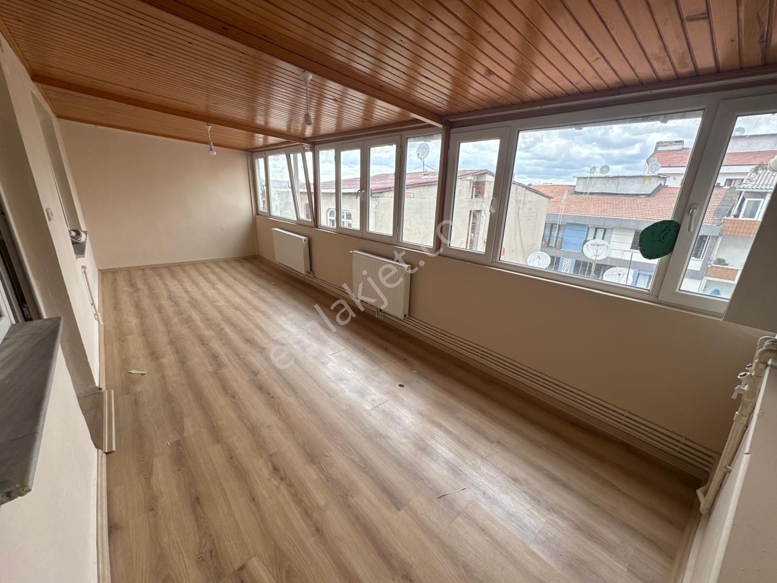 Menderes Metro Meydan Yakın 3+1 120 M2 5.kat Teraslı Daire - Görsel 6