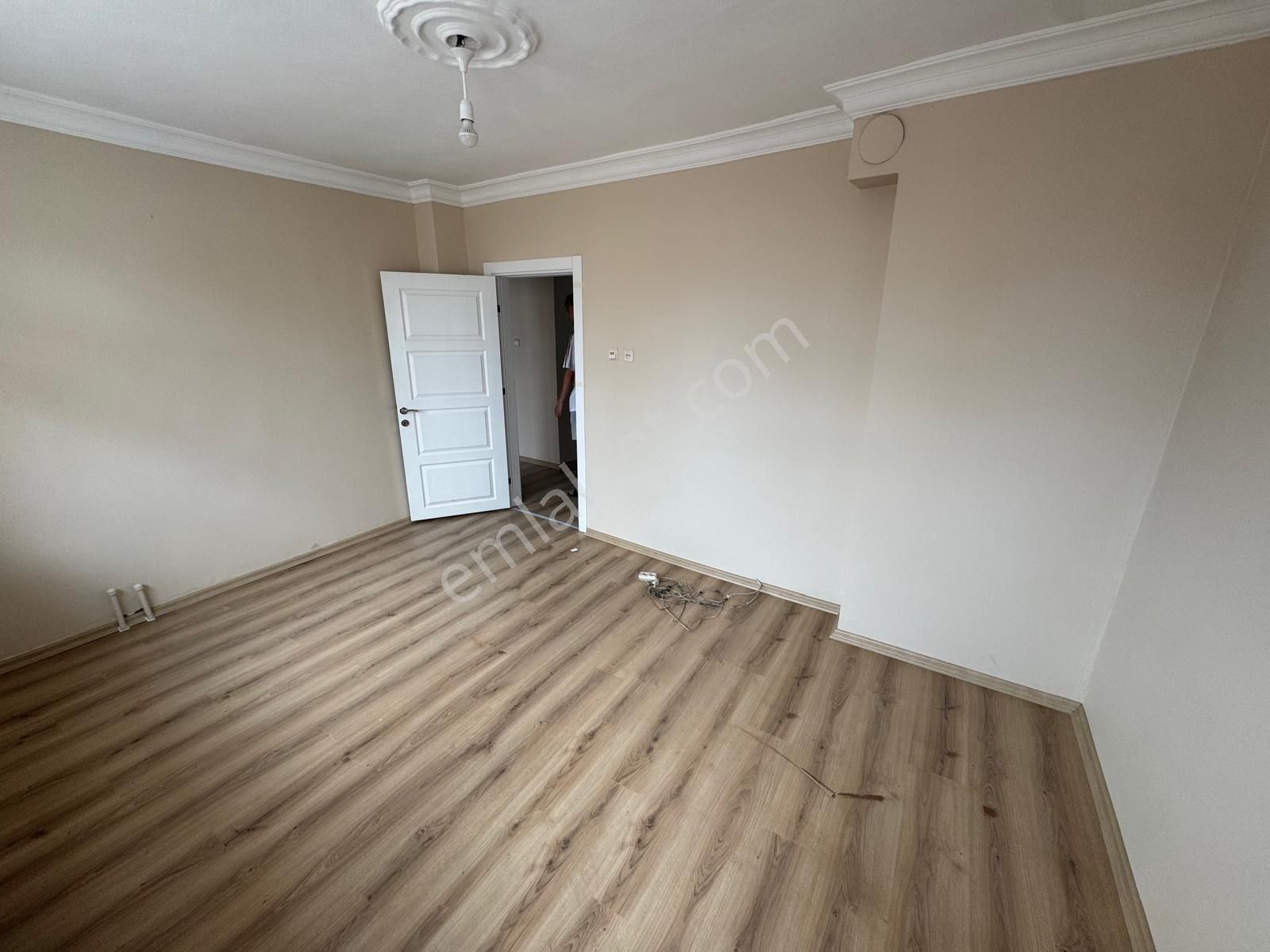 Menderes Metro Meydan Yakın 3+1 120 M2 5.kat Teraslı Daire - Görsel 23