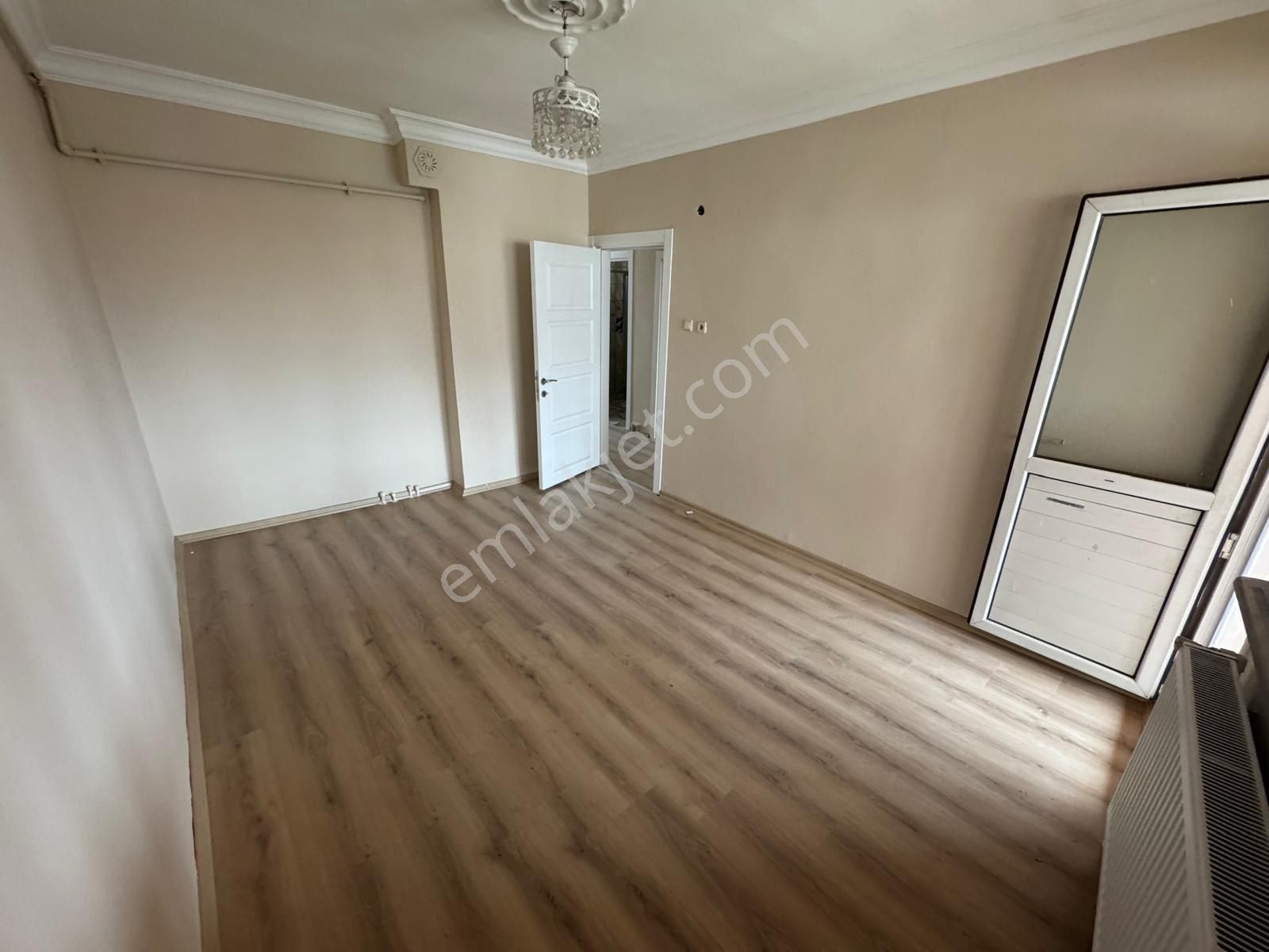 Menderes Metro Meydan Yakın 3+1 120 M2 5.kat Teraslı Daire - Görsel 10