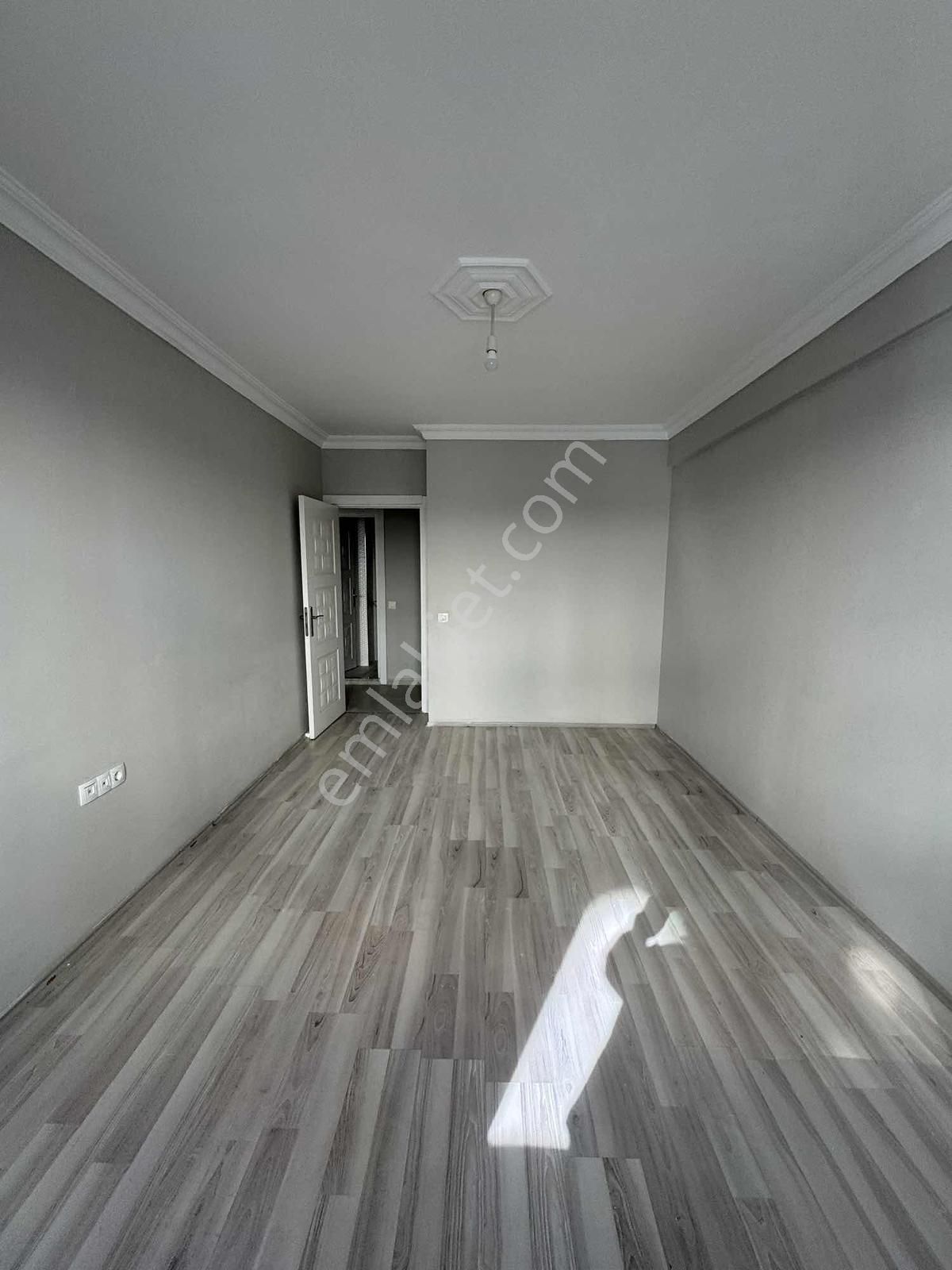 Zafer Mah. Derman Cad. Yakını Arakat Kiralık 3+1 Köşe Daire - Görsel 4
