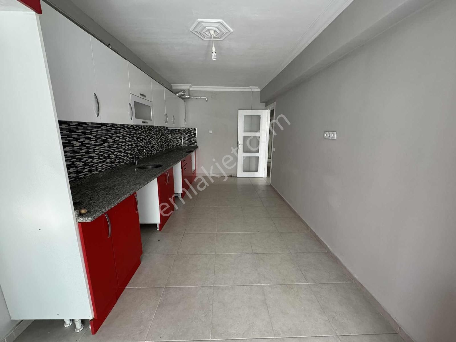 Zafer Mah. Derman Cad. Yakını Arakat Kiralık 3+1 Köşe Daire - Görsel 24