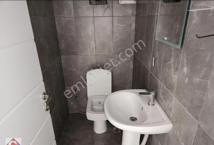 Görgün'den Atatürk Cad. 200m2 5 Bölümlü 1. Kat Kiralık Ofis - Görsel 3