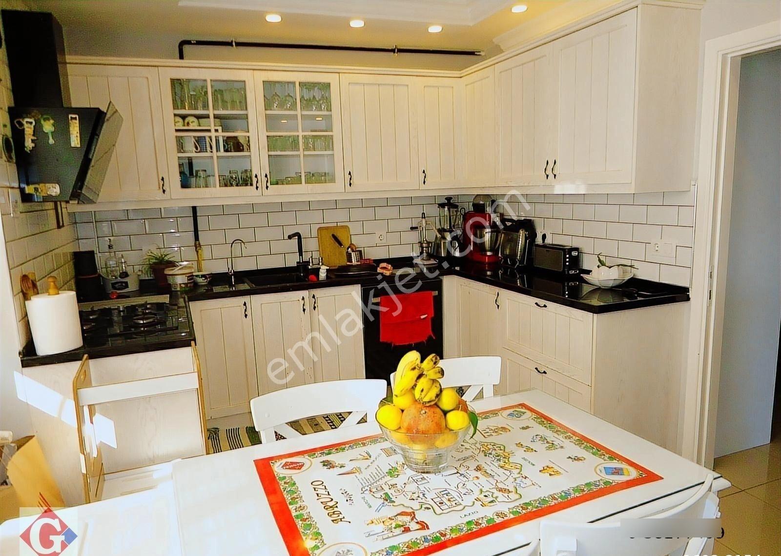 Görgün'den Park Ve Nehir Manzaralı 3+1 180m2 Gdb Ekstralı Daire