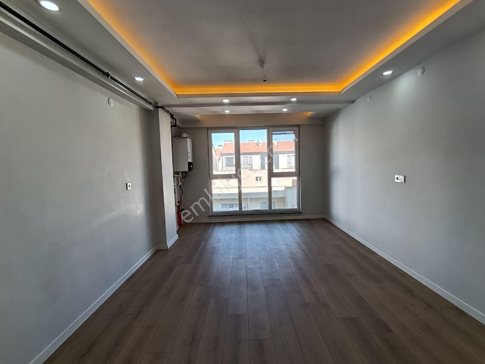 Şirintepede Birkaç Sok 2+1 Amerikan Mutfak - Görsel 13