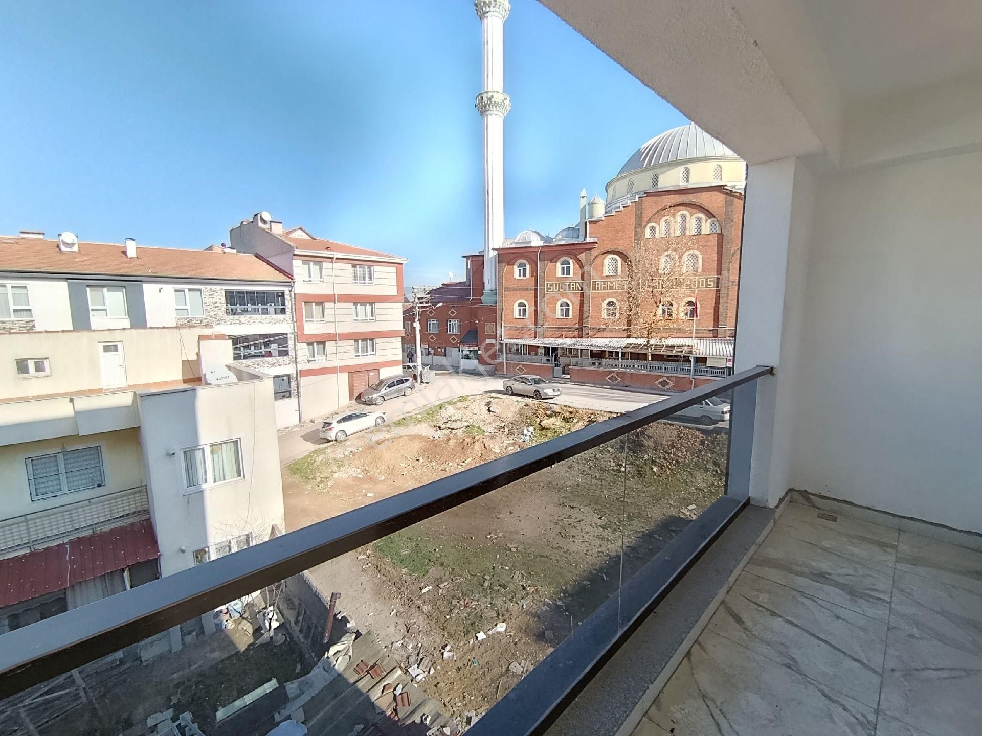 Şirintepede Birkaç Sok 2+1 Amerikan Mutfak - Görsel 11