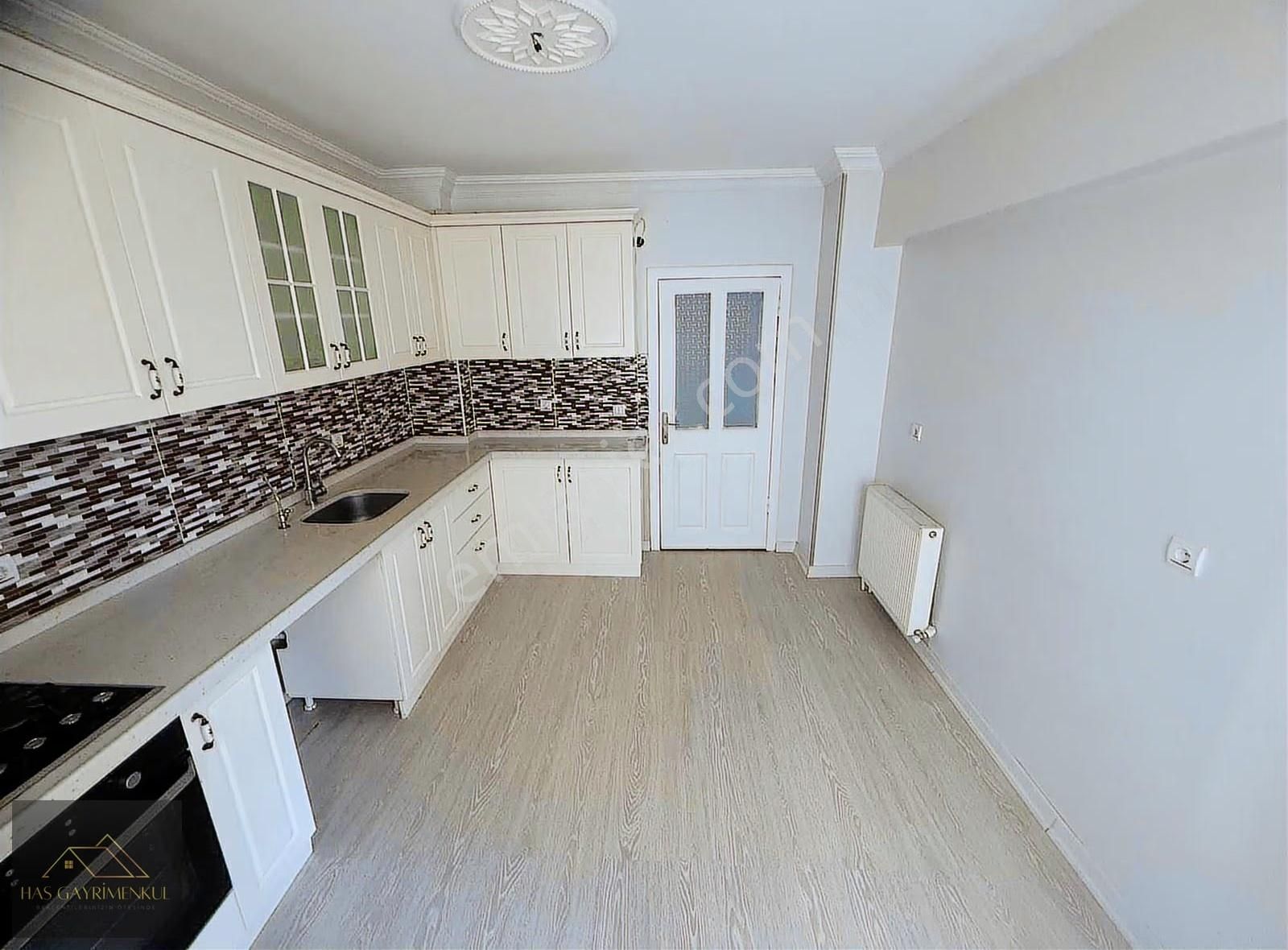 Has Gayrimenkul'den Merkezde 4+1 160m2 1. Katta - Görsel 18