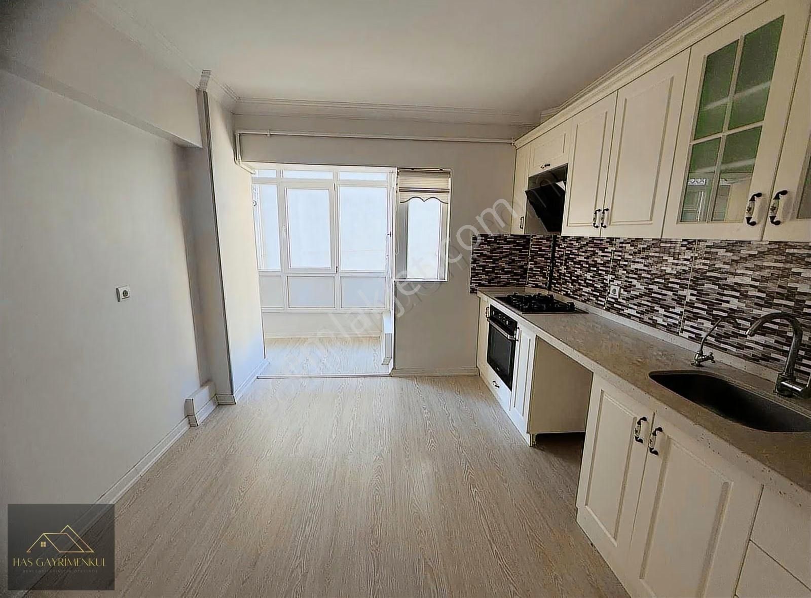 Has Gayrimenkul'den Merkezde 4+1 160m2 1. Katta - Görsel 22