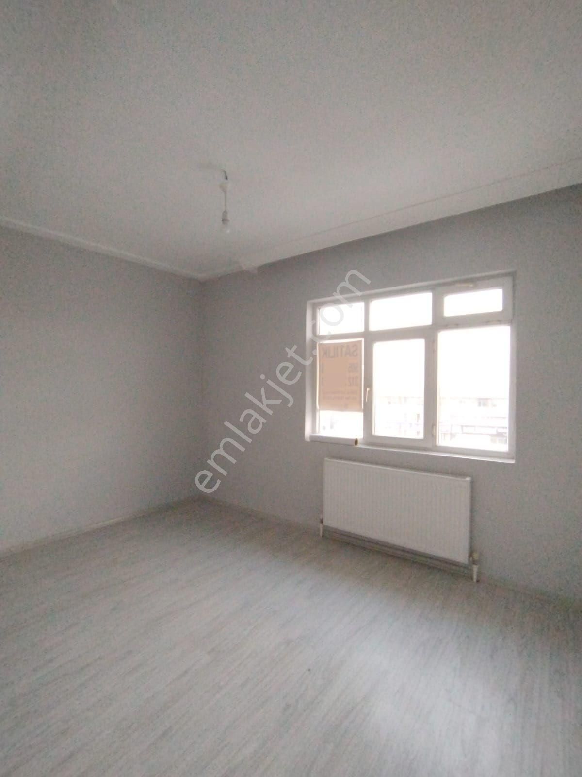 Abidinpaşa'da 115m2 3. Kat 3+1 Full Yapılı Çift Balkon Yalıtımlı Salon Bağımlı Manzaralı Kiralık - Görsel 7