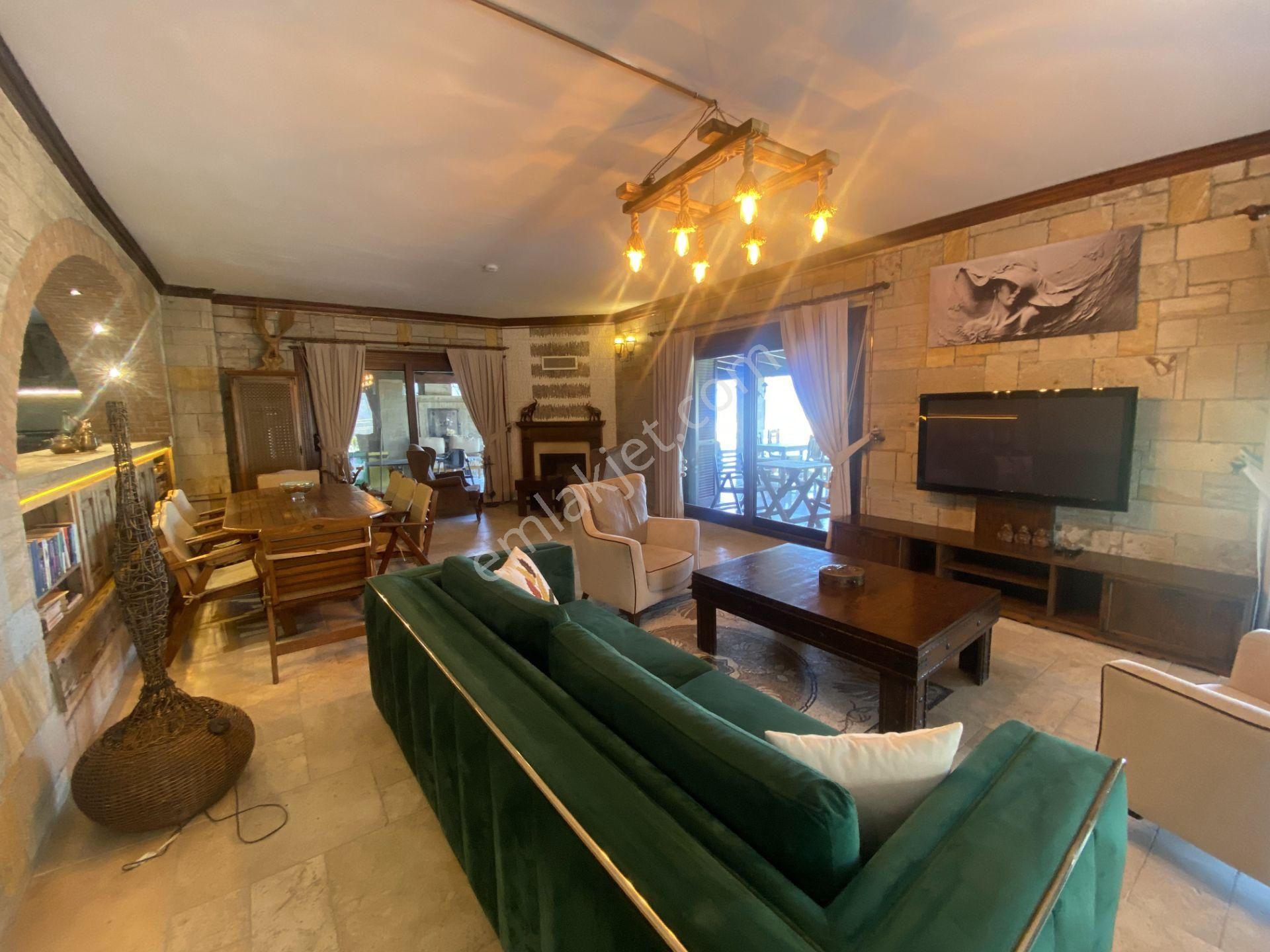 Balıkesir Ayvalık Ta Satılık Butik Otel.