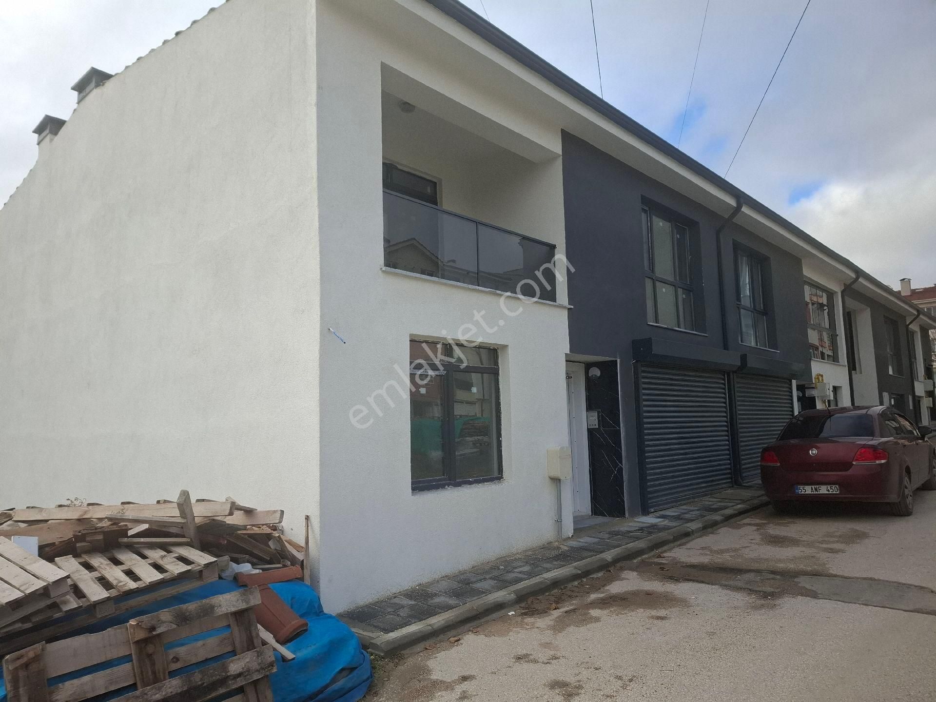 Şirinteoe 2 Katlı Müstakil Vilaı