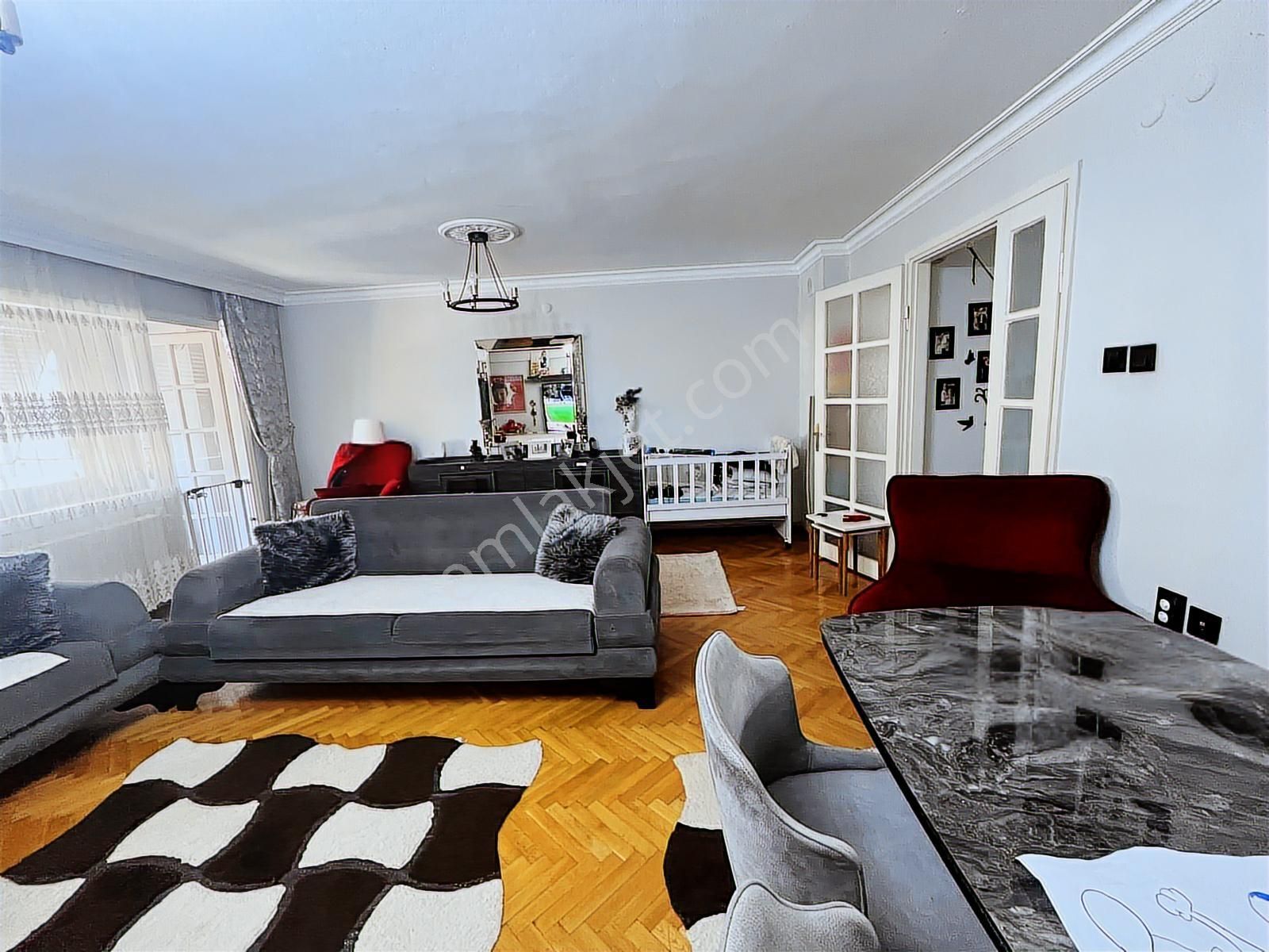 Karşıyaka Merkezde 3+1 ,125 M² Çift Cephe,ana Yola Cepheli Daire - Görsel 14