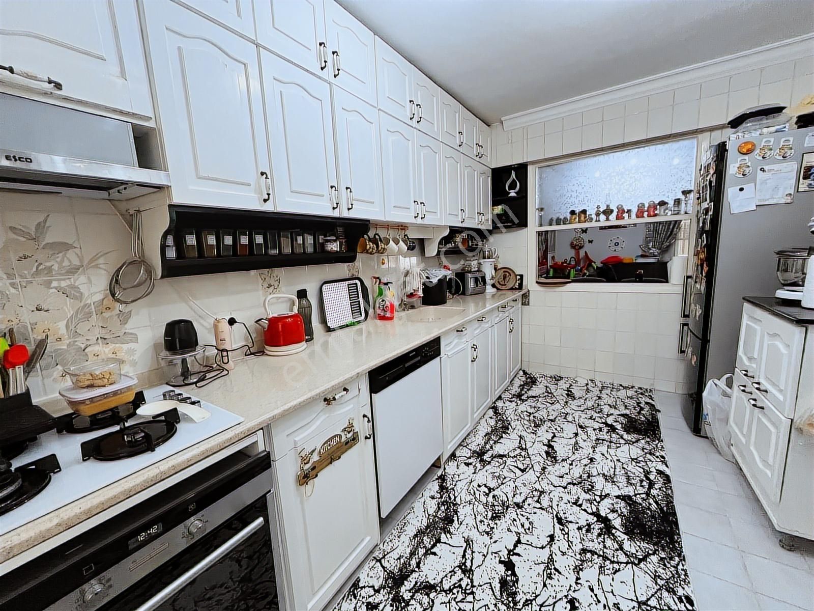 Karşıyaka Merkezde 3+1 ,125 M² Çift Cephe,ana Yola Cepheli Daire - Görsel 24