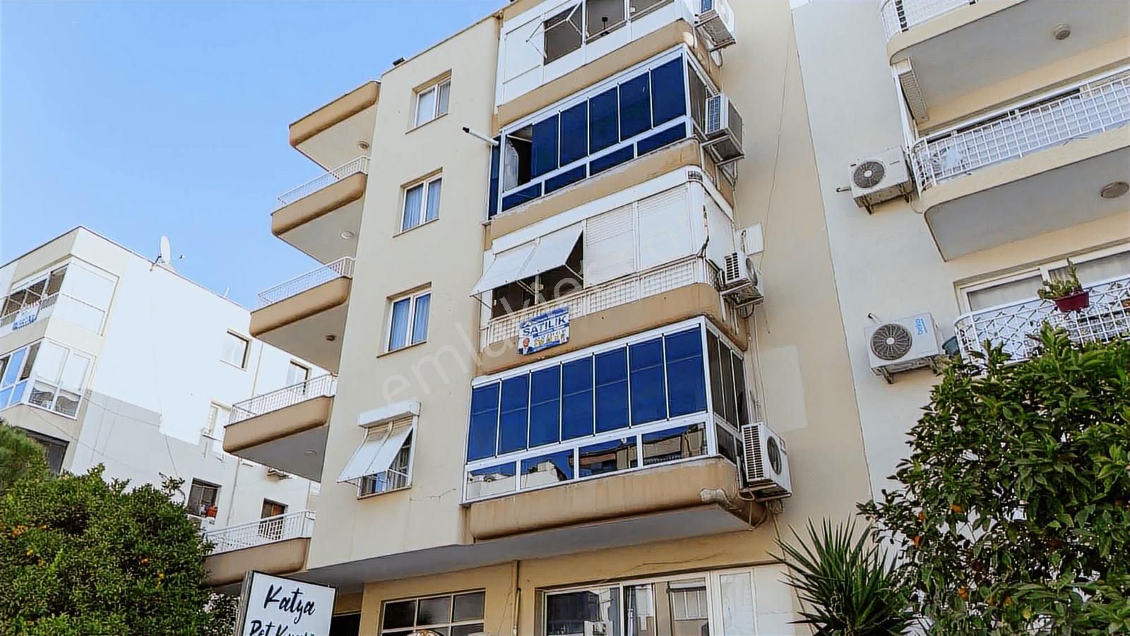 Karşıyaka Merkezde 3+1 ,125 M² Çift Cephe,ana Yola Cepheli Daire - Görsel 32