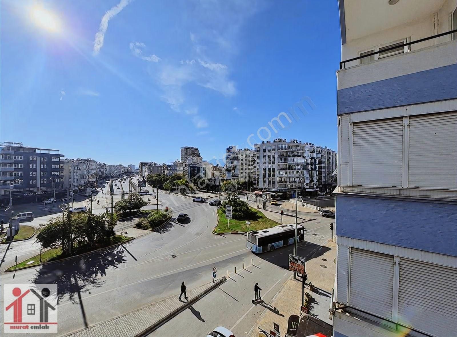 Meydan Tıp Yanında Tam Meydan Kaşağında Asansörlü 3+1 - Görsel 14