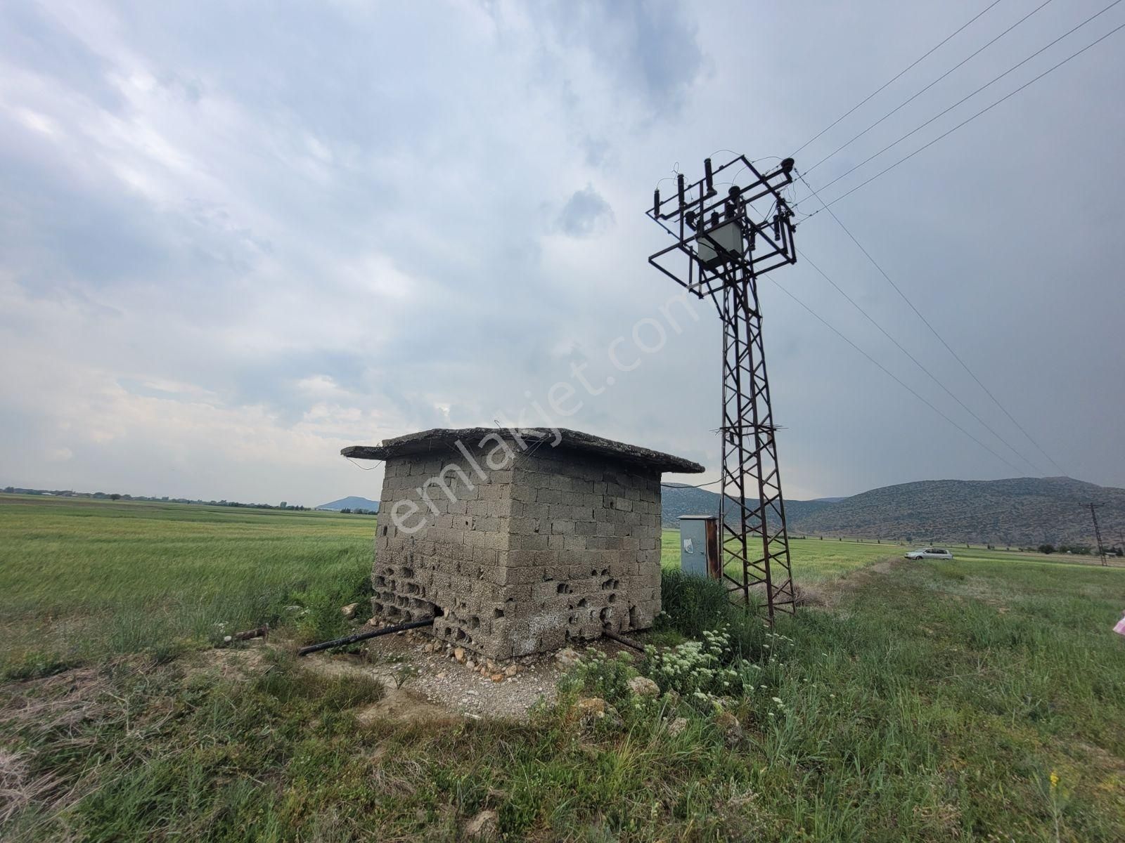 Korkuteli Yakaköy'de Acilsatılık 4600m2 Tarla Elektrik Su İçinde - Görsel 7