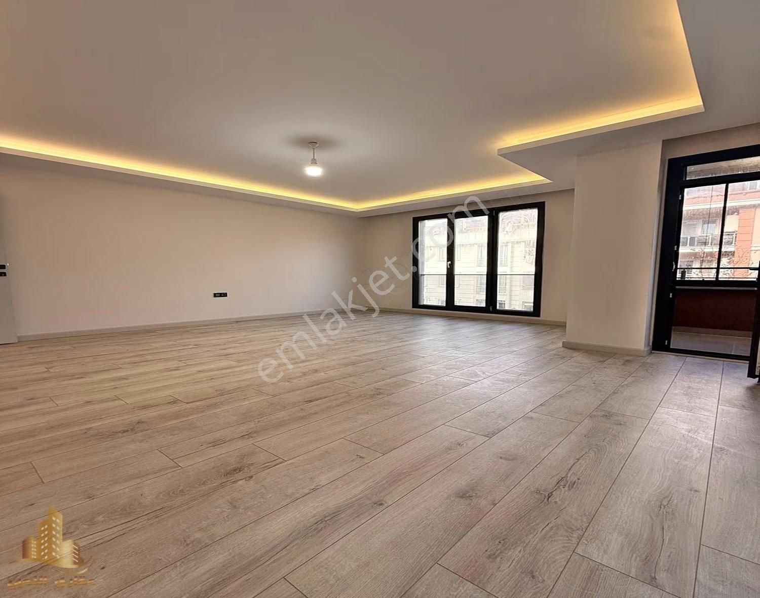 Akçaburgaz Lokasyonunda Lüks Tasarımlı 2+1 Satılık Daire - Görsel 13