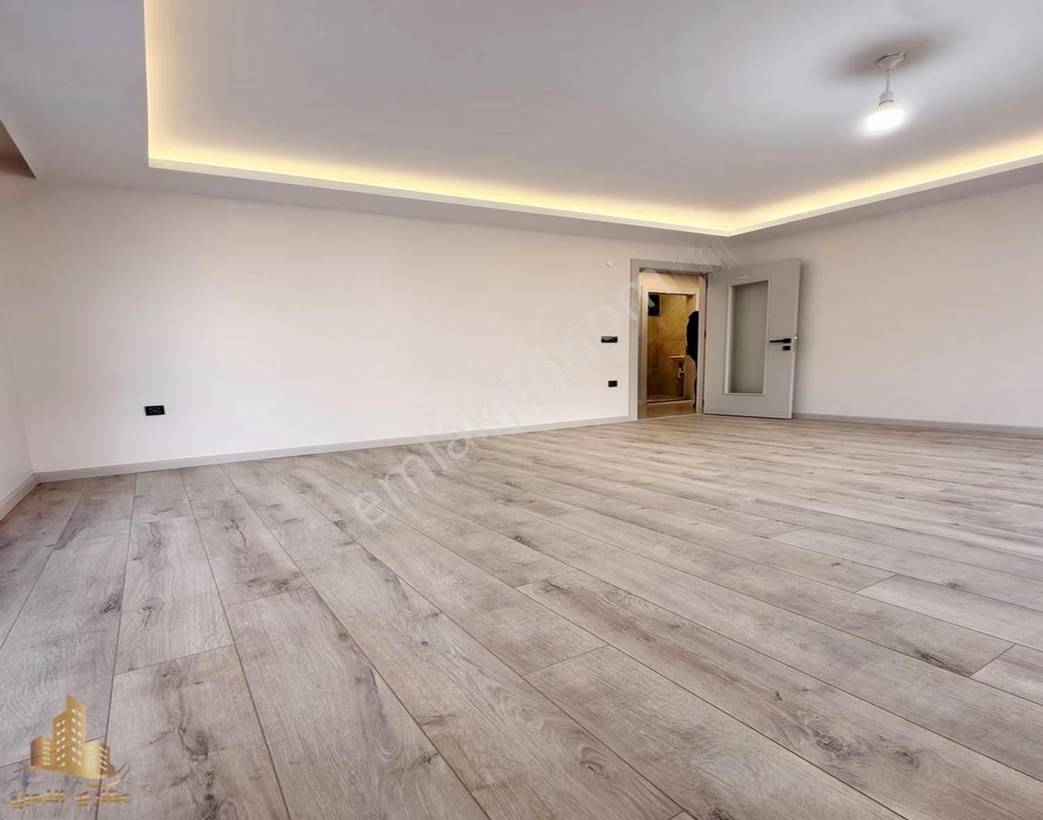 Akçaburgaz Lokasyonunda Lüks Tasarımlı 2+1 Satılık Daire - Görsel 24