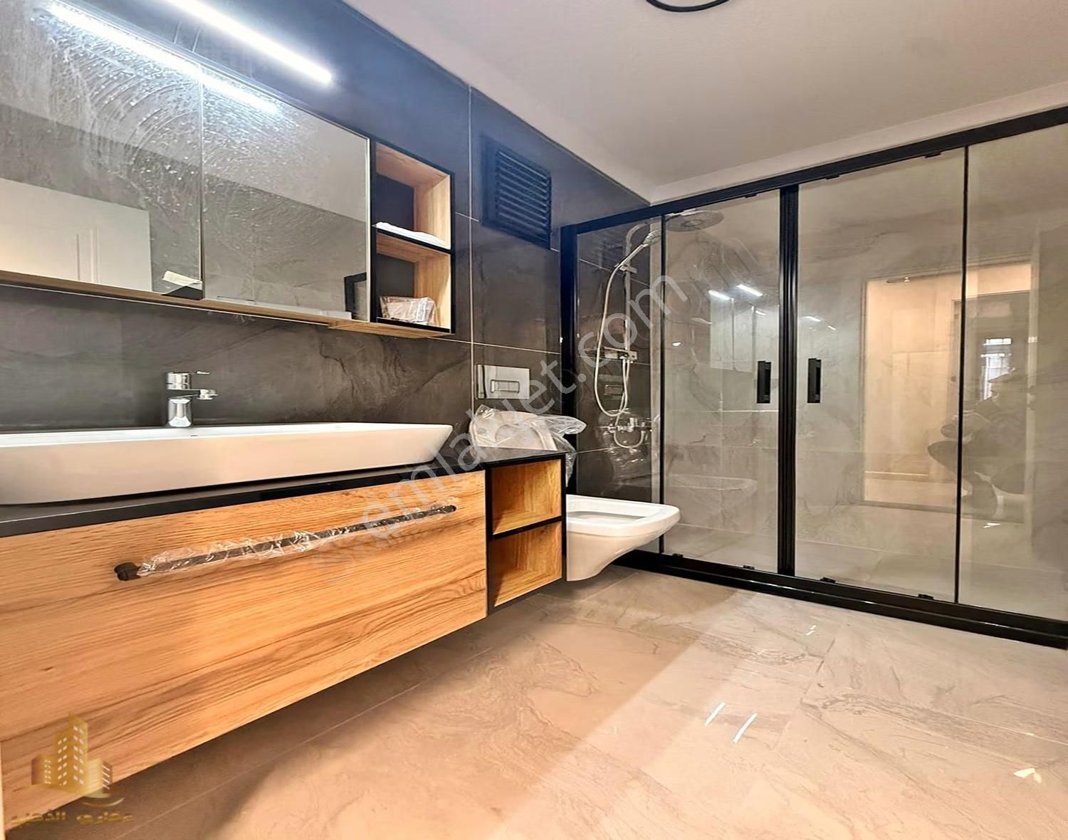 Akçaburgaz Lokasyonda Lüks Tasarımlı 3+1 Satılık Daire - Görsel 4