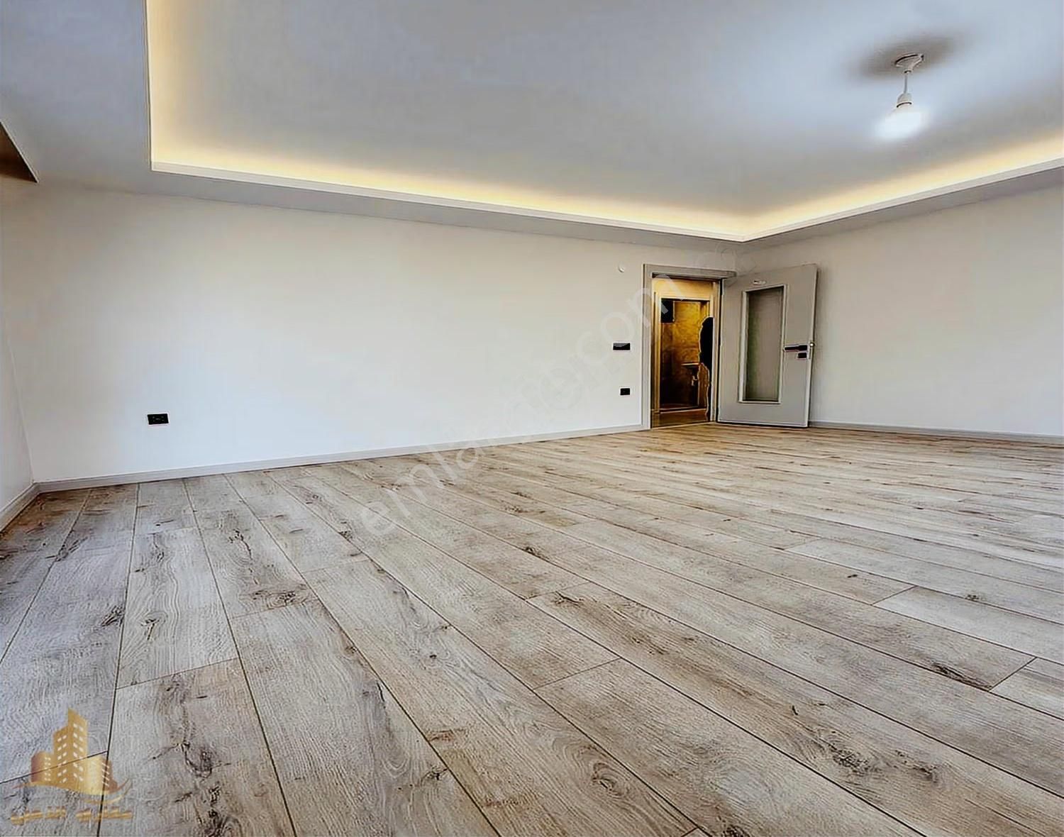 Akçaburgaz Lokasyonda Lüks Tasarımlı 3+1 Satılık Daire - Görsel 21