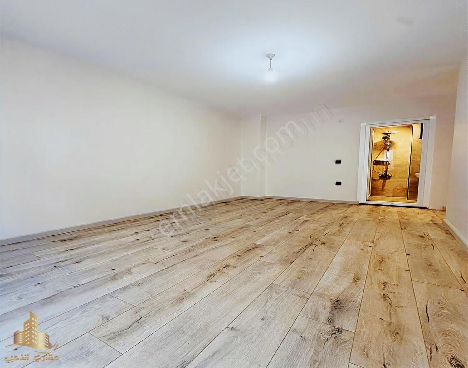 Akçaburgaz Lokasyonda Lüks Tasarımlı 3+1 Satılık Daire - Görsel 17