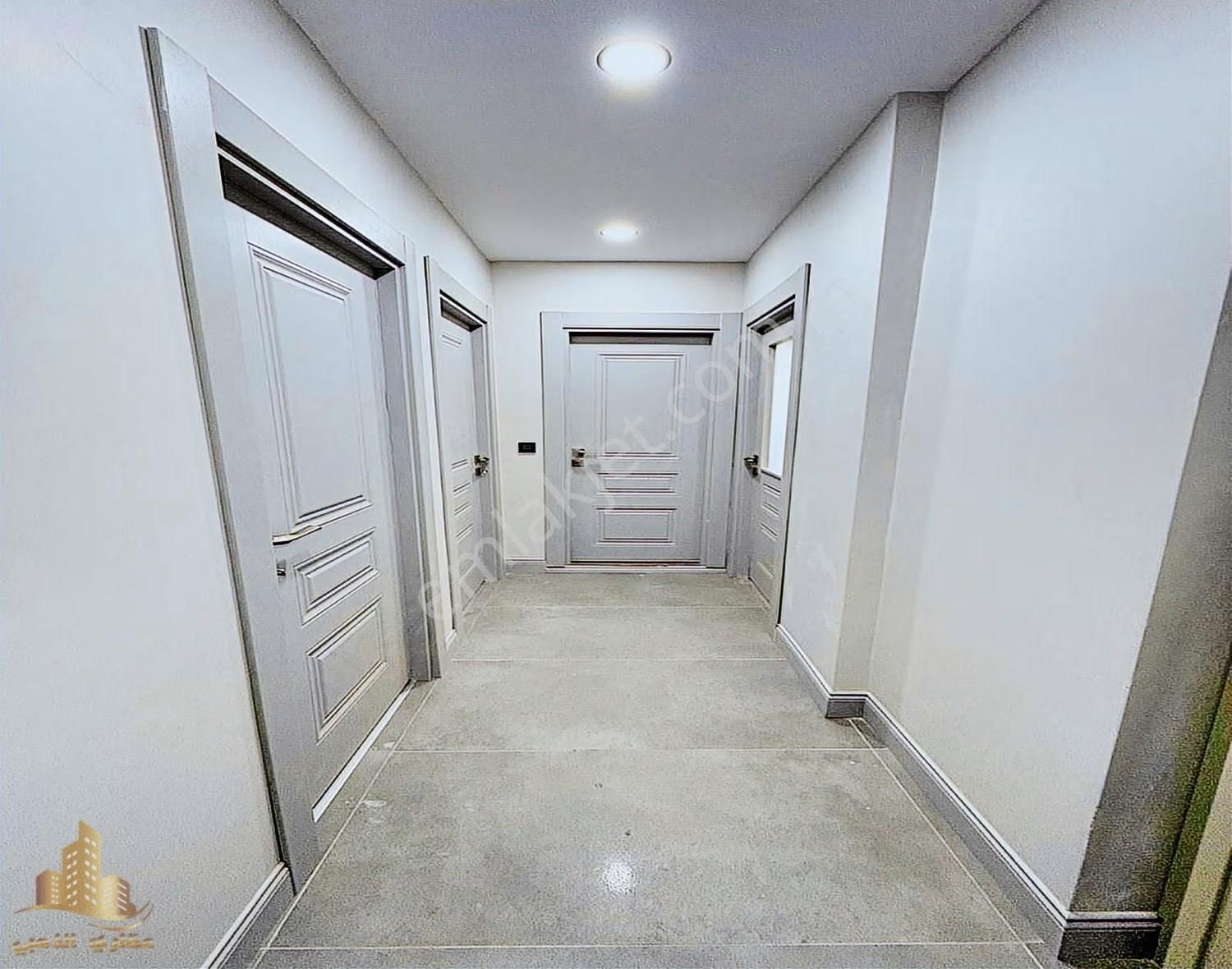 Bahçeşehire Komşu Lokasyonda Lüks Tasarımlı 2+1 Bahçeli Daire - Görsel 5