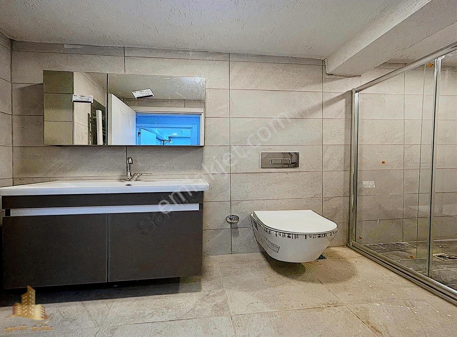 Bahçeşehire Komşu Lokasyonda Lüks Tasarımlı 3+1 Bahçeli Daire - Görsel 7