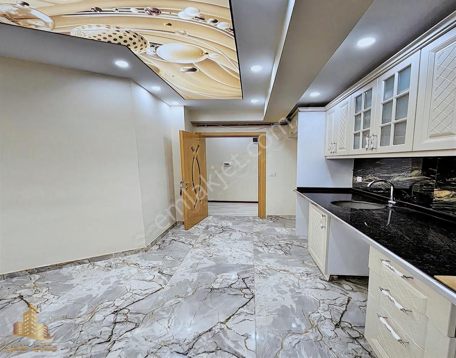 Bahçeşehire Komşu Lokasyonda Lüks Tasarımlı 2+1 Balkonlu Daire - Görsel 14