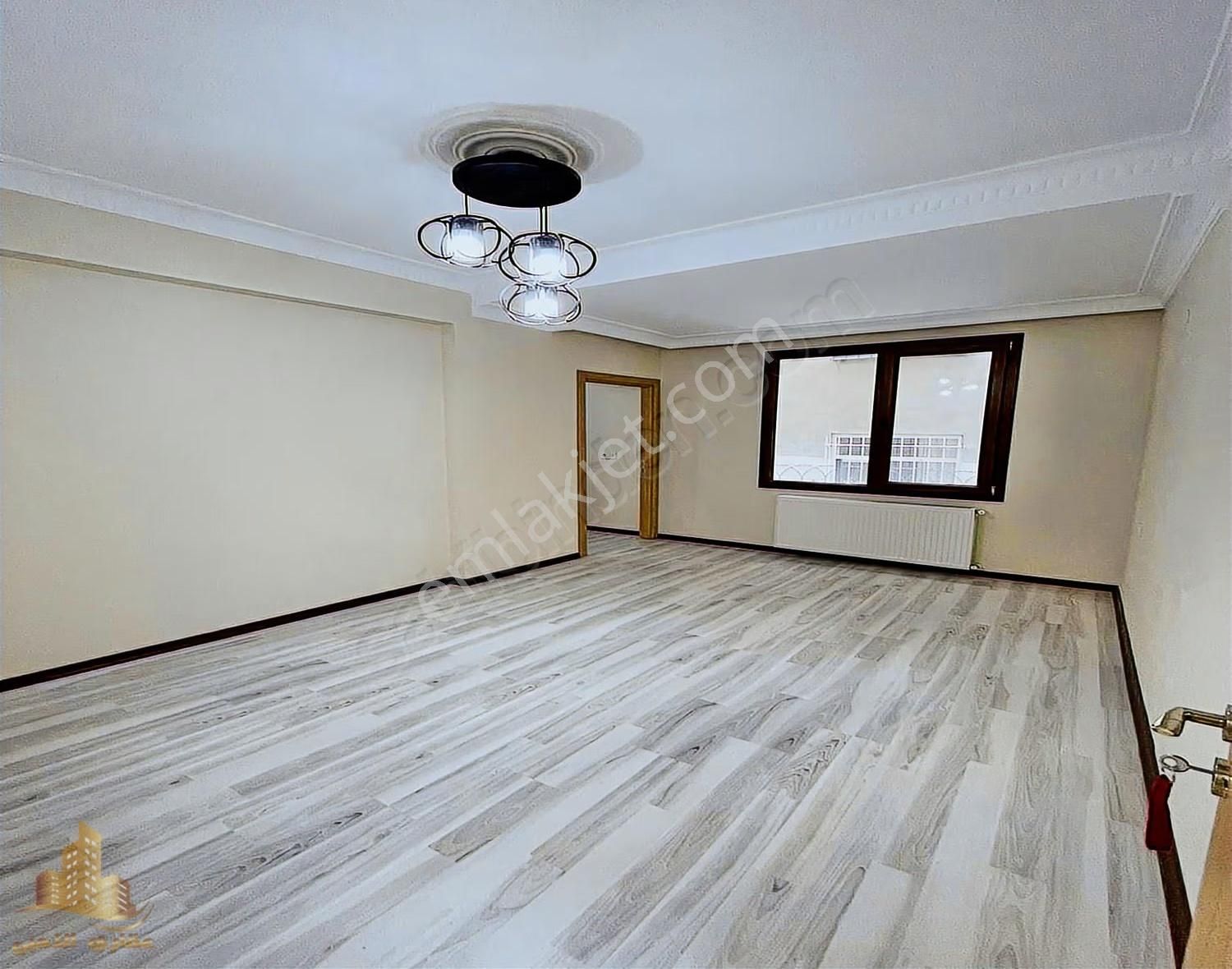 Bahçeşehire Komşu Lokasyonda Lüks Tasarımlı 2+1 Balkonlu Daire - Görsel 8