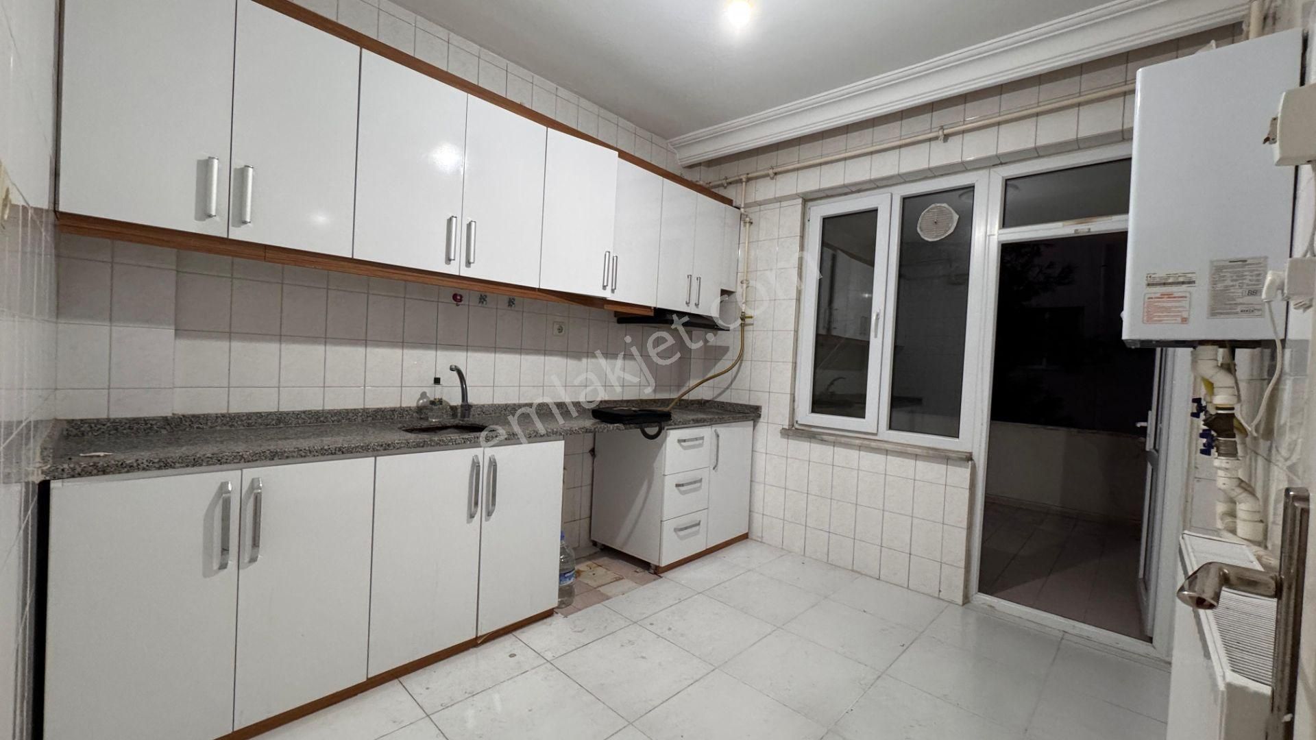 Muhittin Mahallesinde Sahibinden Temiz 3+1 Kiralık Daire