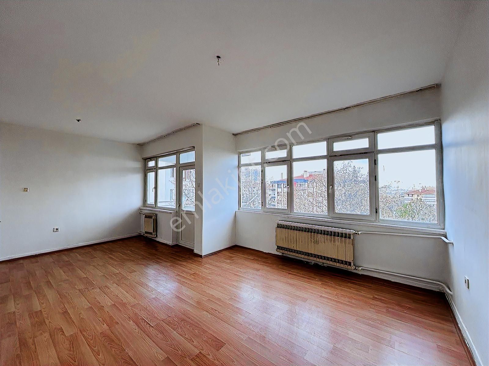 Çankaya Ümitköy Sitesinde 3.katta Yapılı Kiralık 3+1 Daire - Görsel 9