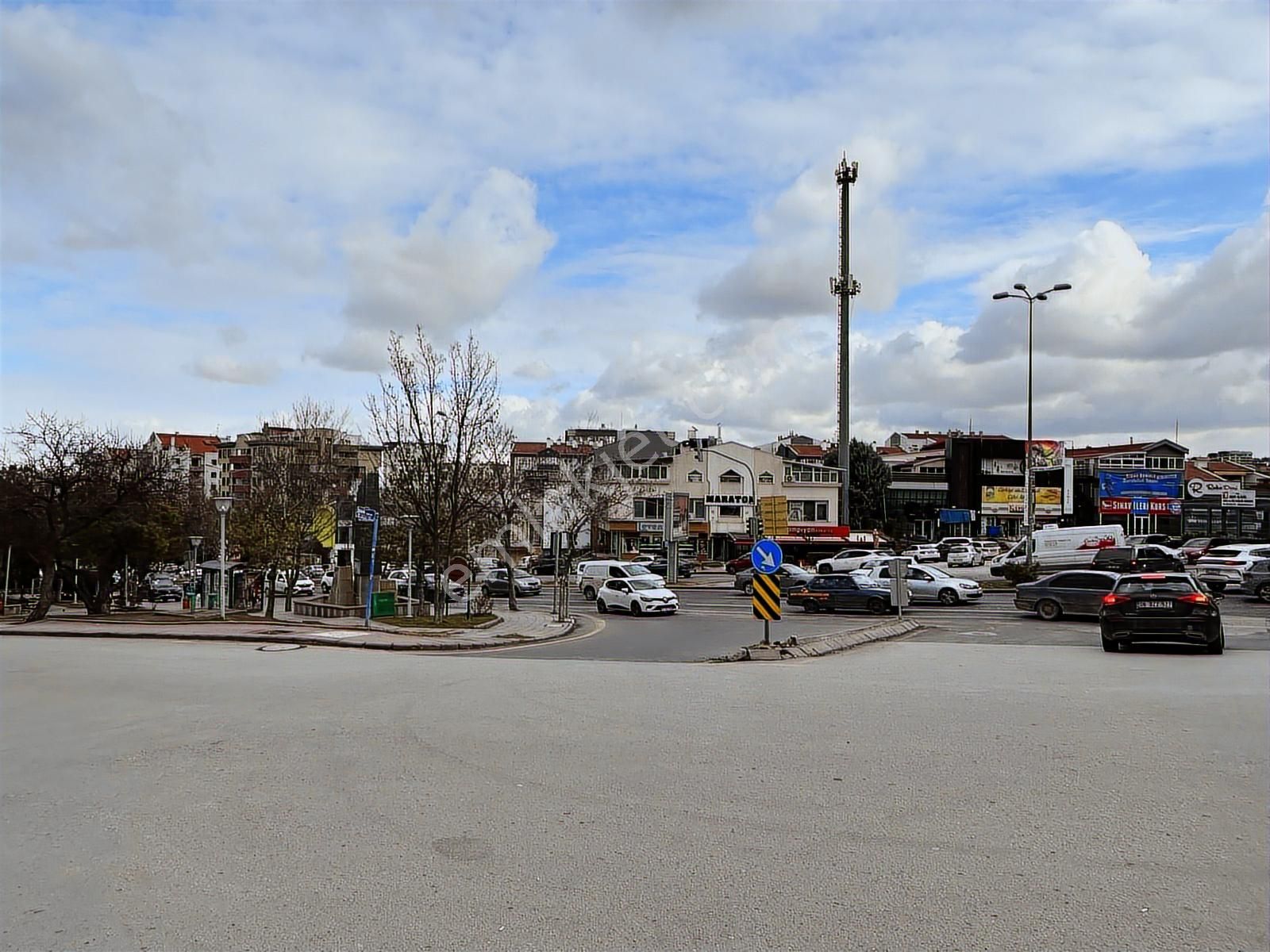 Çankaya Ümitköy Sitesinde 3.katta Yapılı Kiralık 3+1 Daire - Görsel 35