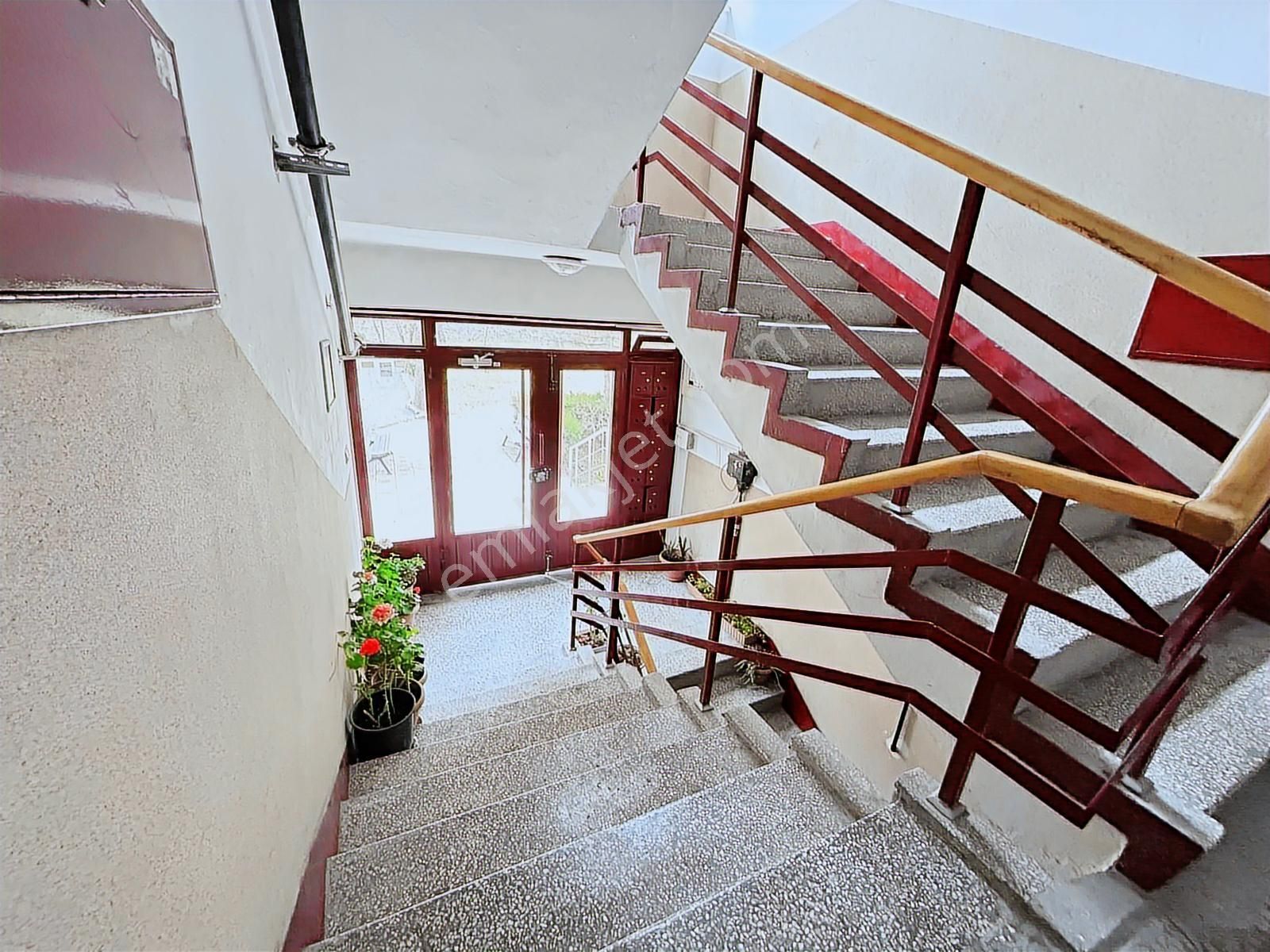 Çankaya Ümitköy Sitesinde 3.katta Yapılı Kiralık 3+1 Daire - Görsel 15