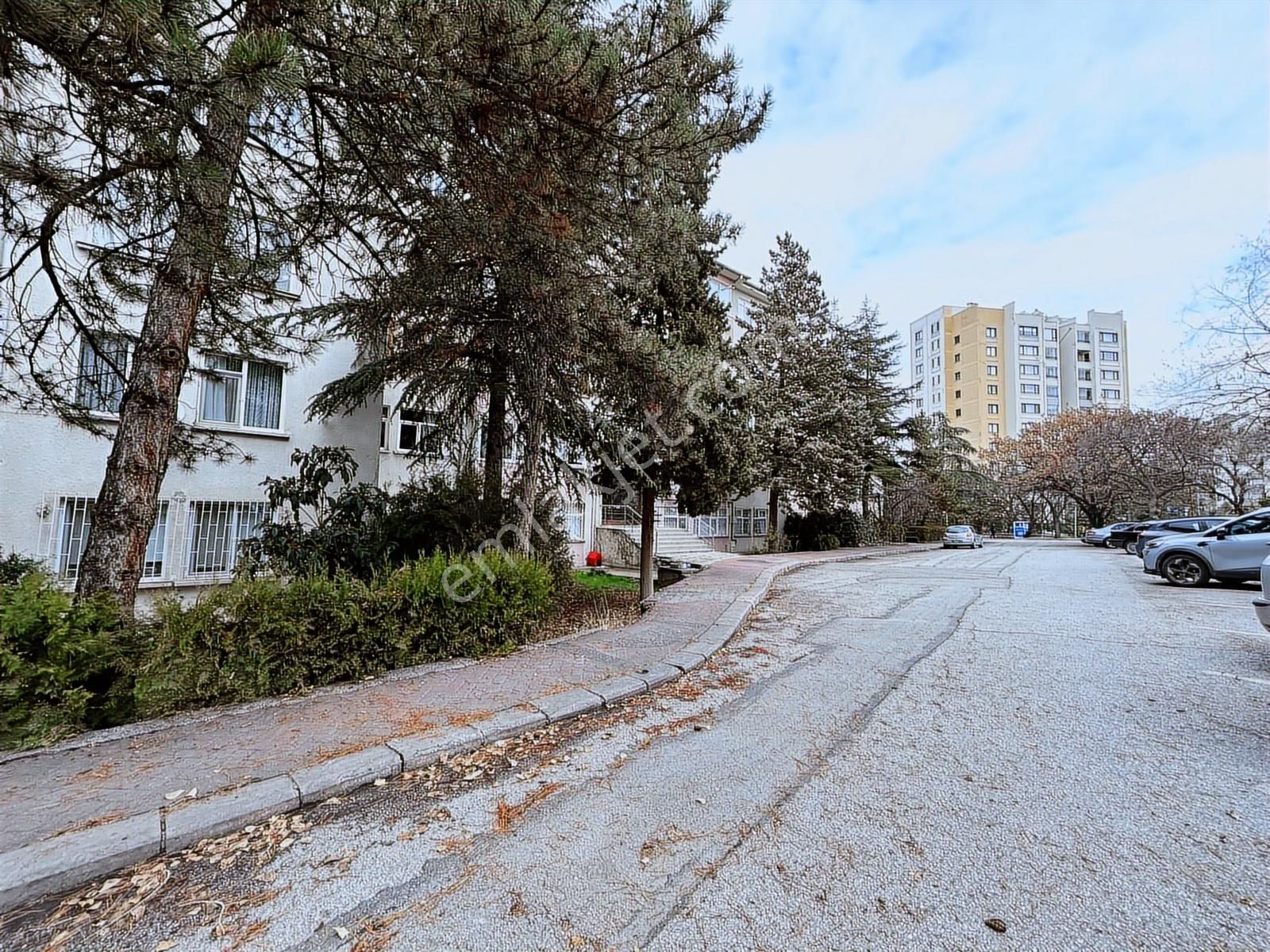 Çankaya Ümitköy Sitesinde 3.katta Yapılı Kiralık 3+1 Daire - Görsel 31