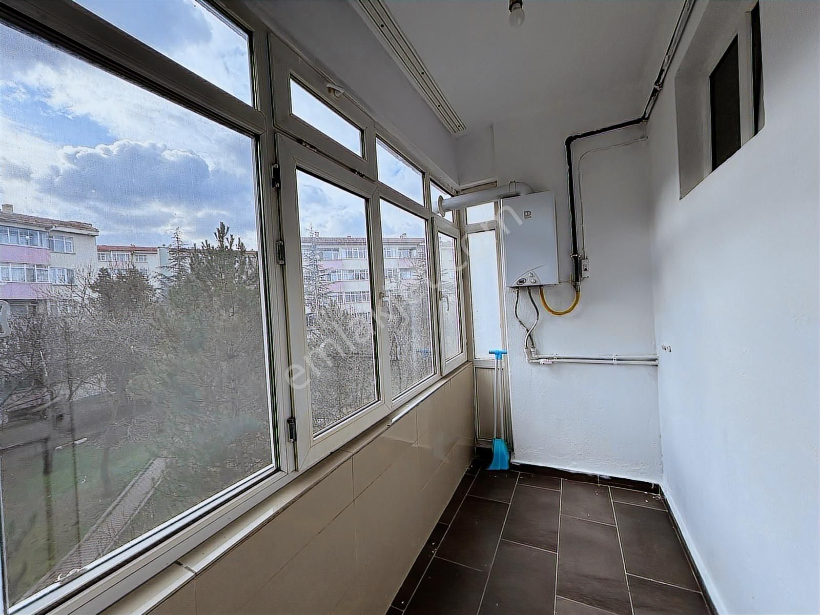 Çankaya Ümitköy Sitesinde 3.katta Yapılı Kiralık 3+1 Daire - Görsel 20