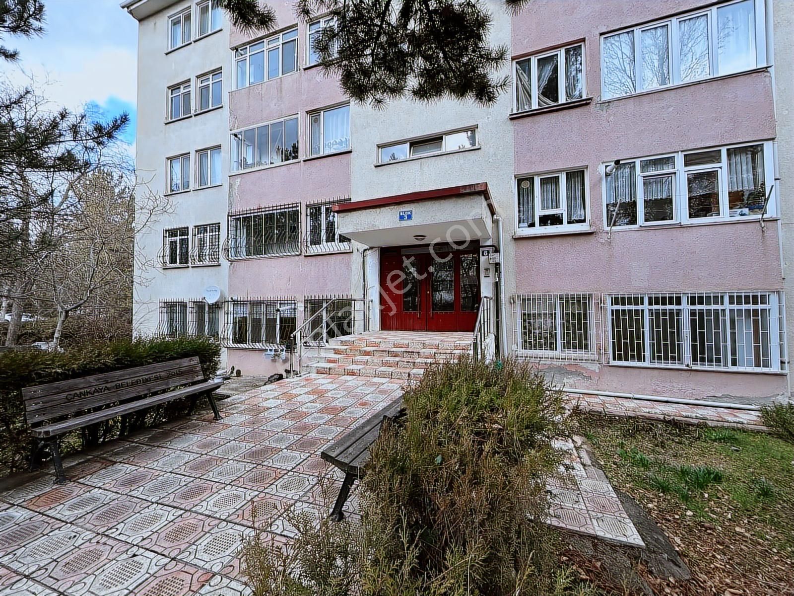 Çankaya Ümitköy Sitesinde 3.katta Yapılı Kiralık 3+1 Daire - Görsel 7