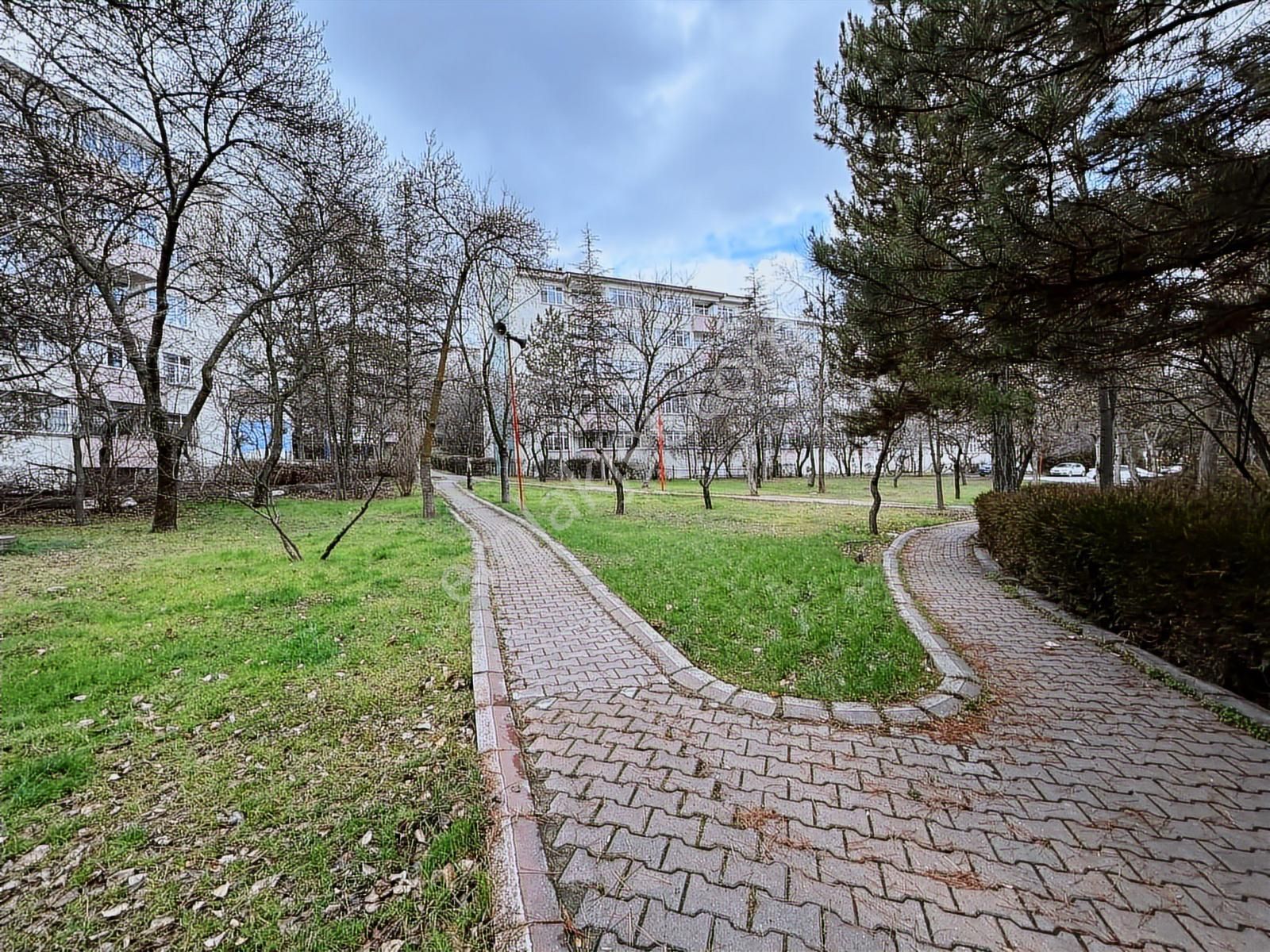 Çankaya Ümitköy Sitesinde 3.katta Yapılı Kiralık 3+1 Daire - Görsel 32