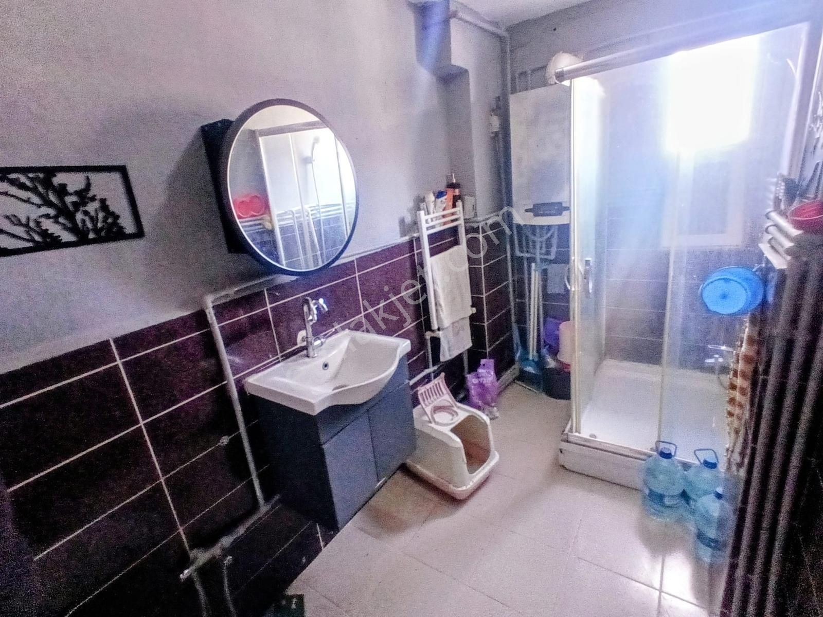 Valide Atik'de Geniş Ve Bakımlı 2+1 Kiralık Daire - Görsel 12