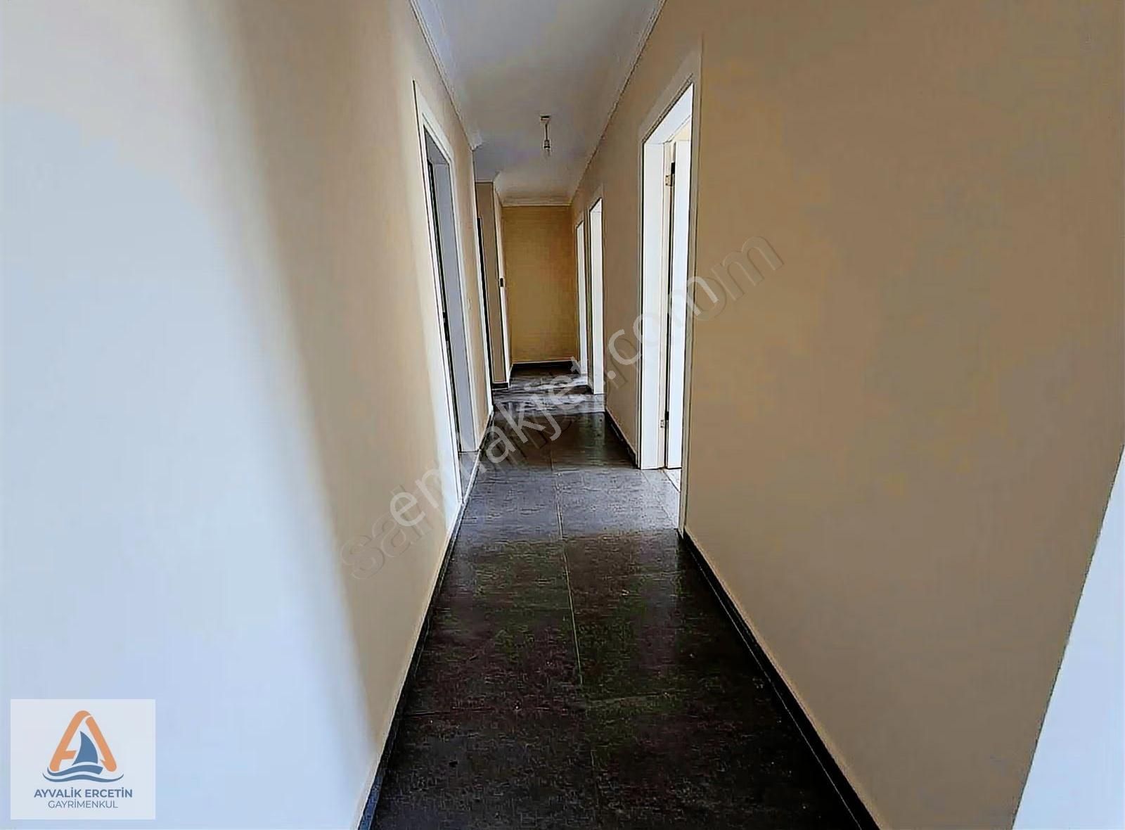 Altınova Merkezinde Ebeveyin Banyolu 130 Metre Net 3+1 Dairemiz - Görsel 11