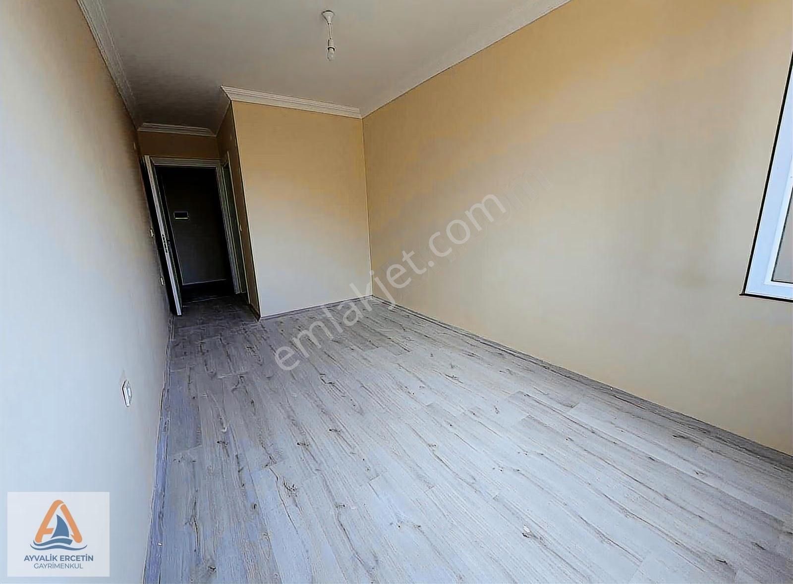 Altınova Merkezinde Ebeveyin Banyolu 130 Metre Net 3+1 Dairemiz - Görsel 24