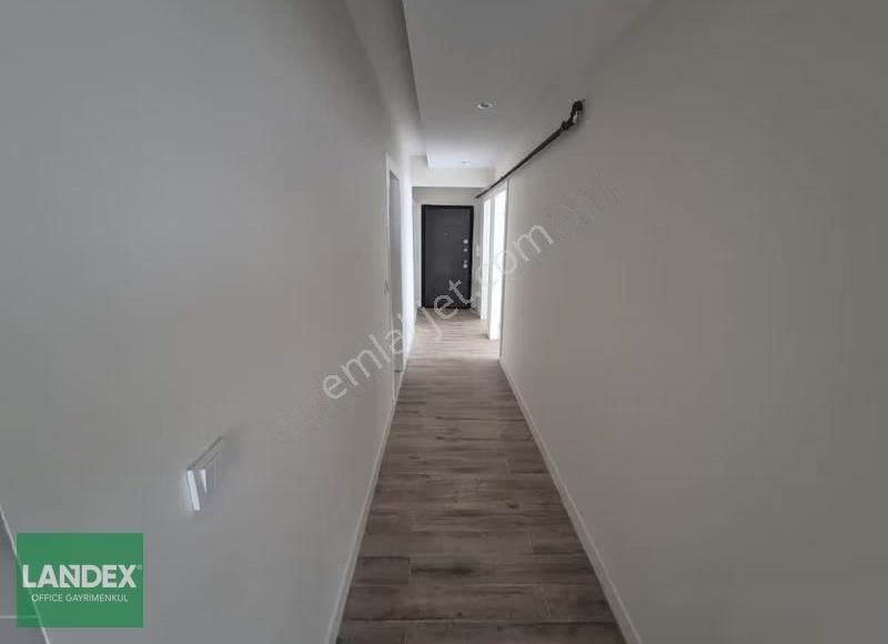 Çakmak Camii Yakını 2+1 120 M2 Acil Satılık 3 Yıllık Daire - Görsel 2